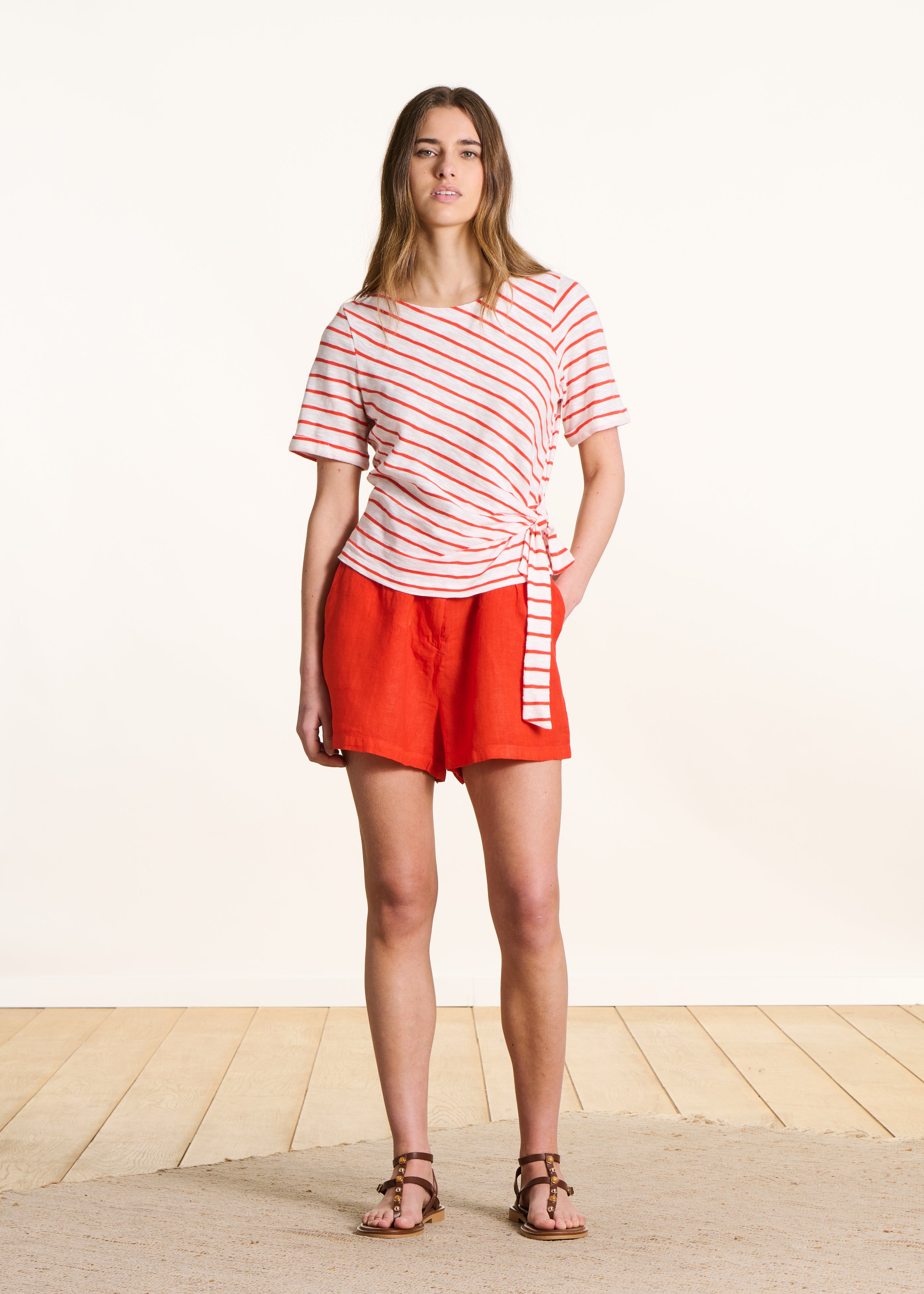 la-f-e-marabout-e-faousi-shorts-orange-leinen image 2