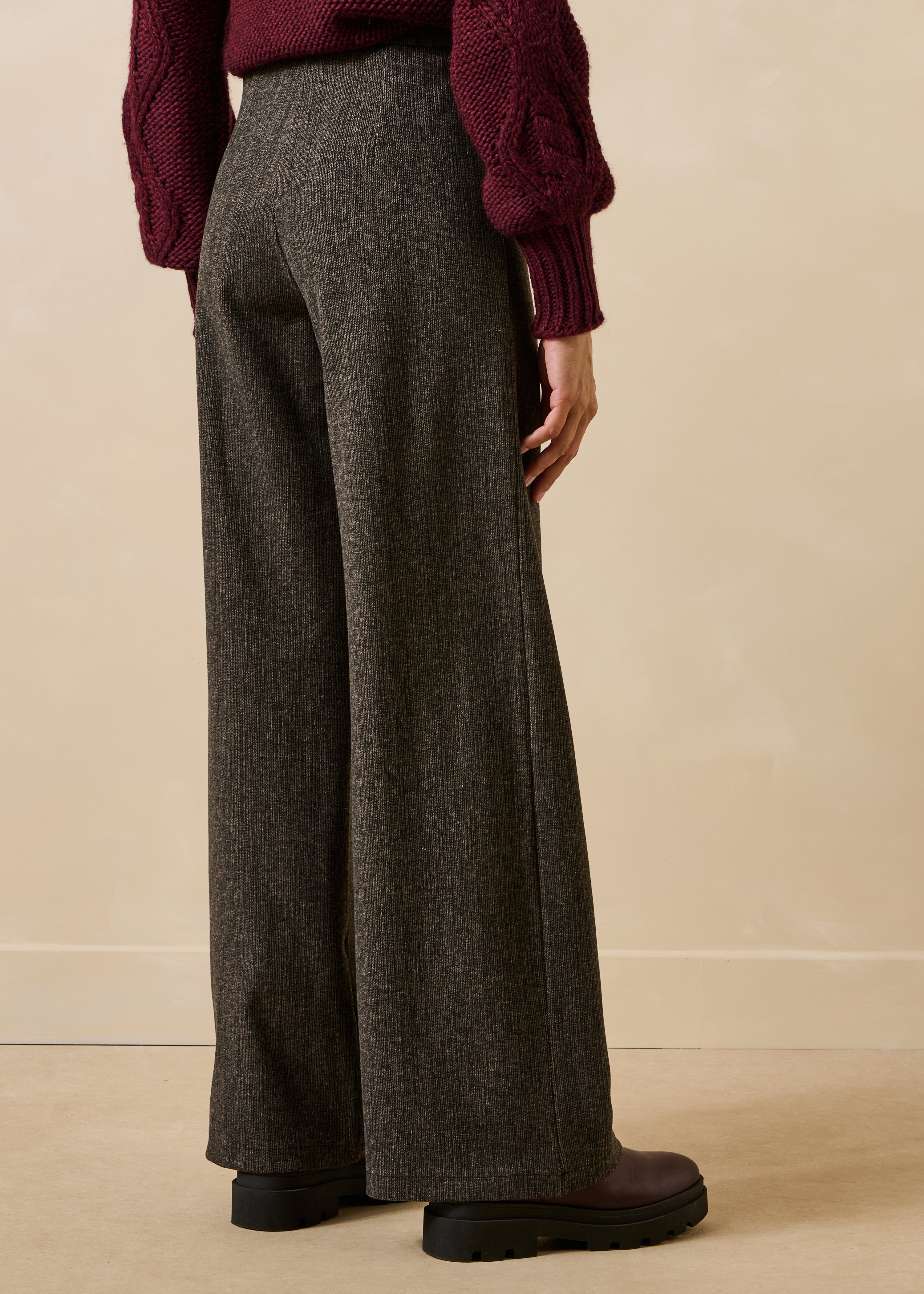la-f-e-marabout-e-gemiora-hose-braun-weit-samtoptik image 3