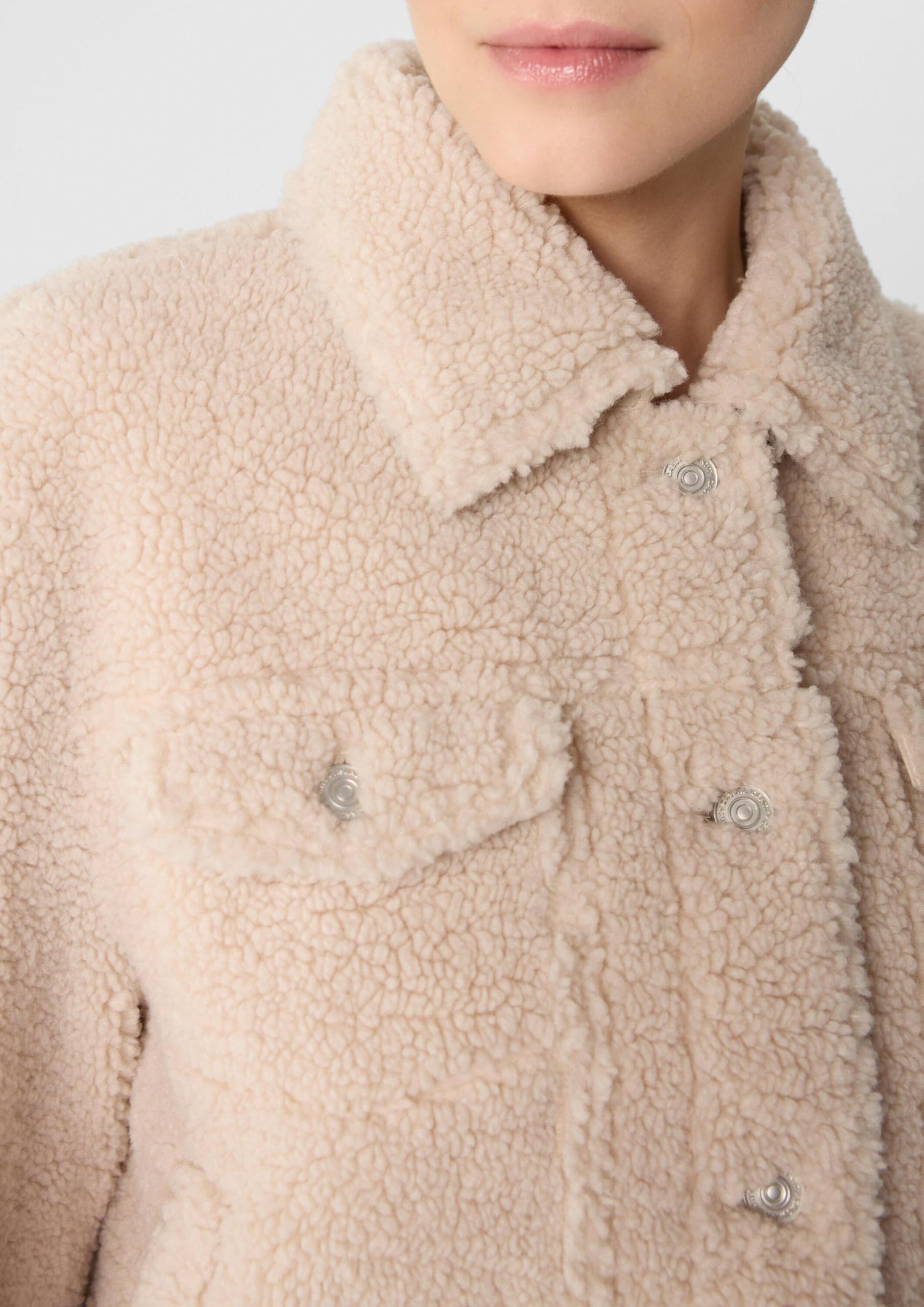 comma-teddy-kurz-jacke-damen-hemdkragen image 6