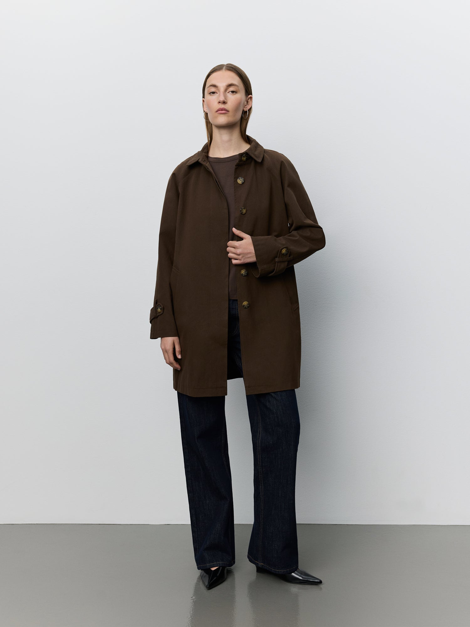 sofie-schnoor-filippasw-trenchcoat-mantel-dunkelbraun-baumwolle image 2
