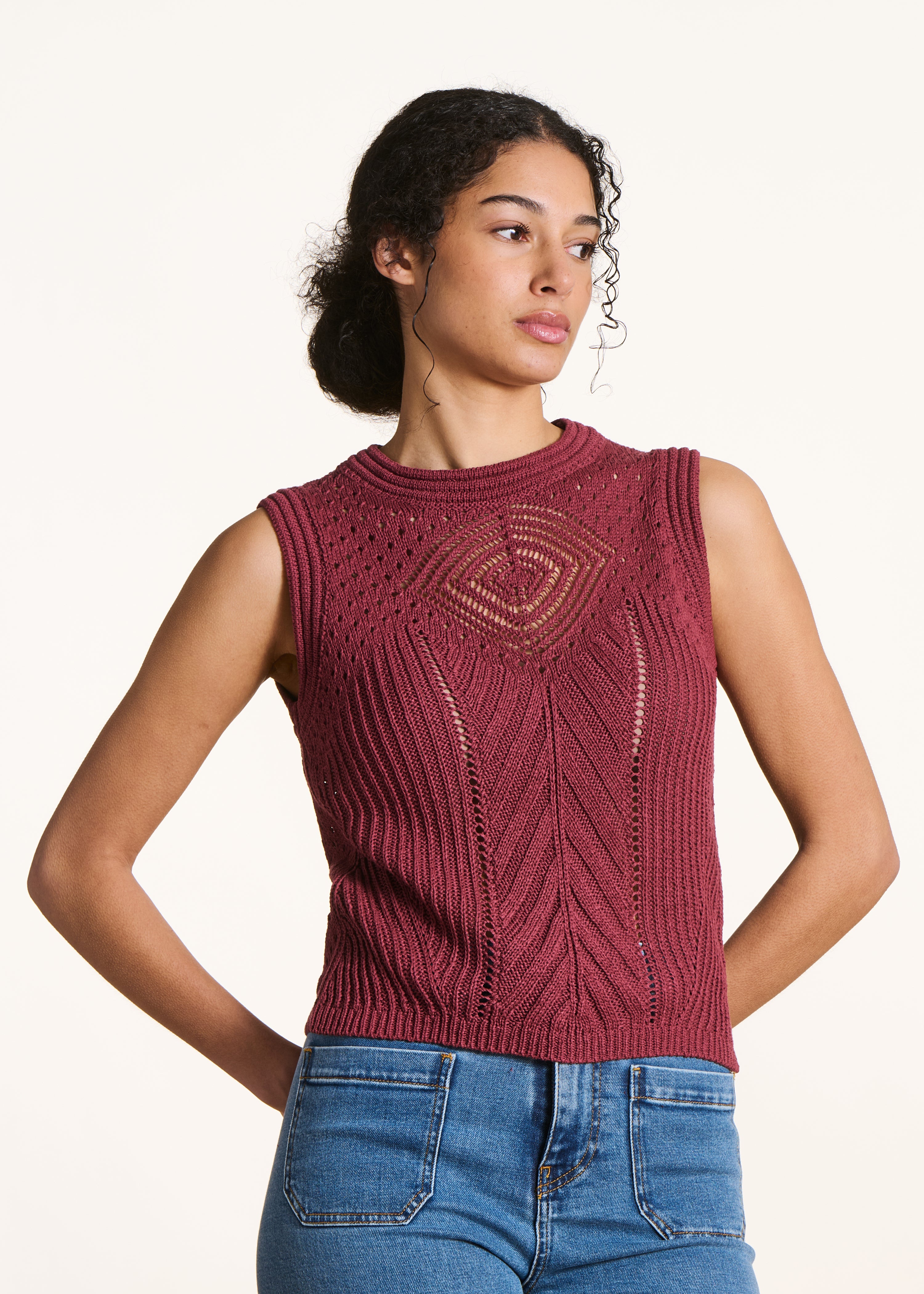 la-f-e-marabout-e-pulls-gilets-pullunder-bordeaux-rmellos-h-kelstrick image 1