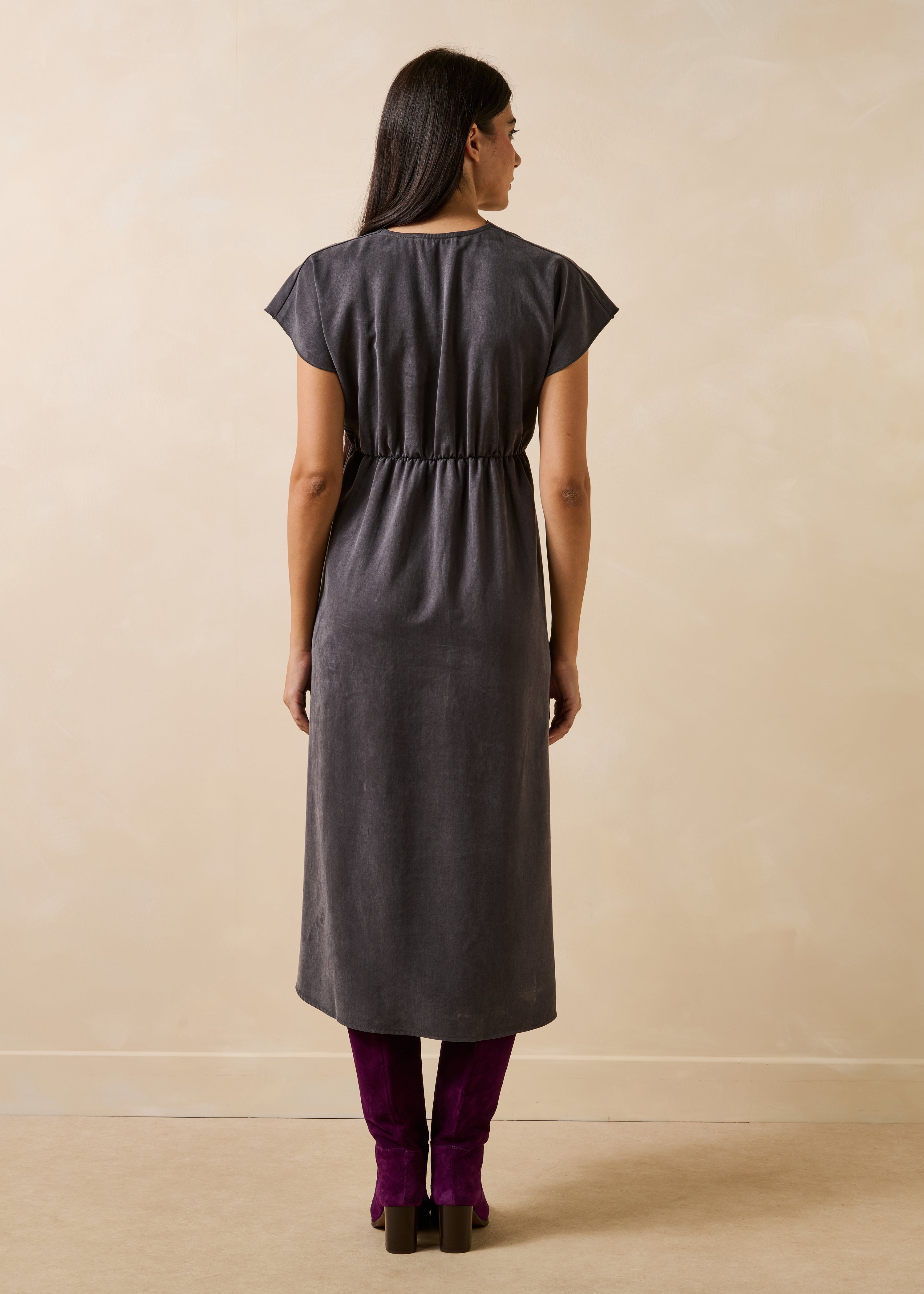 la-f-e-marabout-e-guprel-satin-kleid-anthrazit-lang image 3