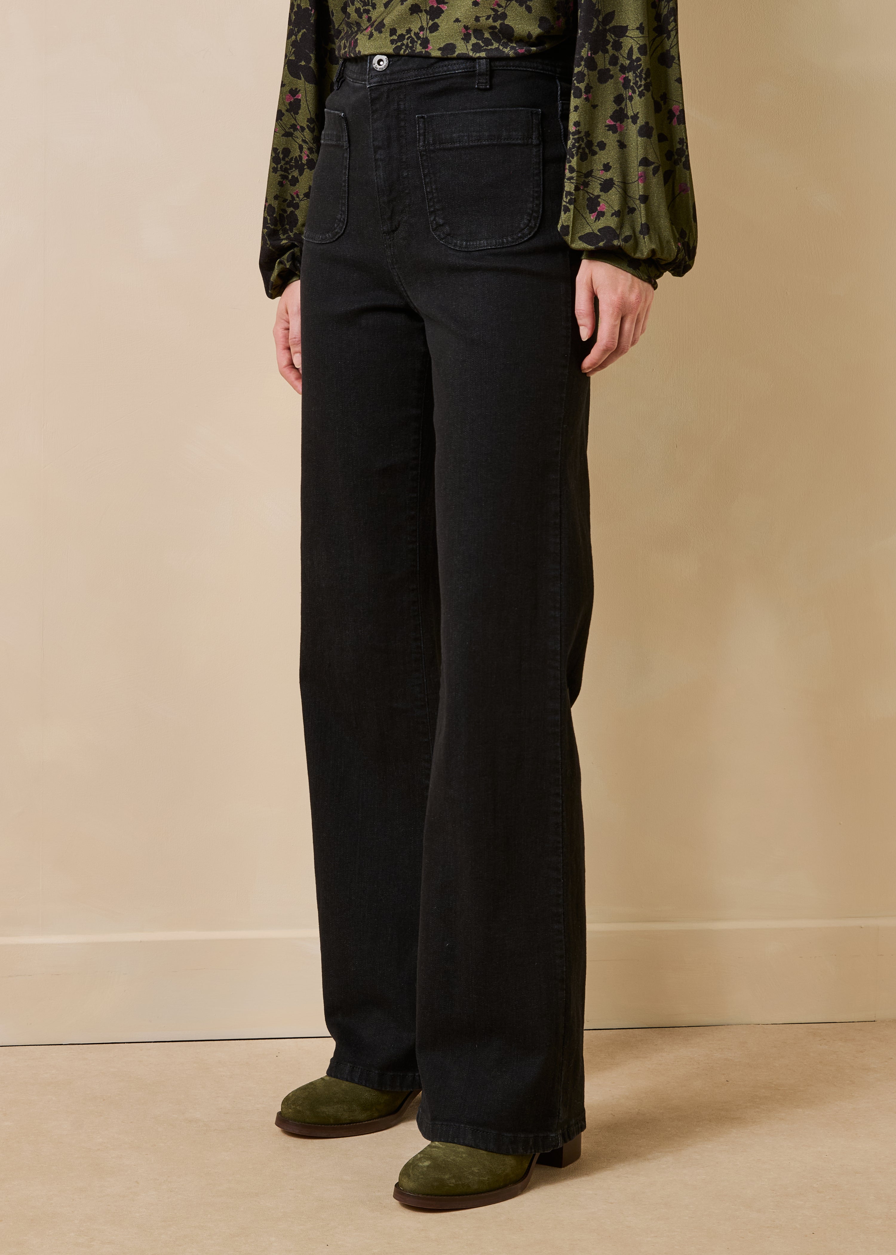 la-f-e-marabout-e-ekou-jeans-bootcut-schwarz-bio image 2