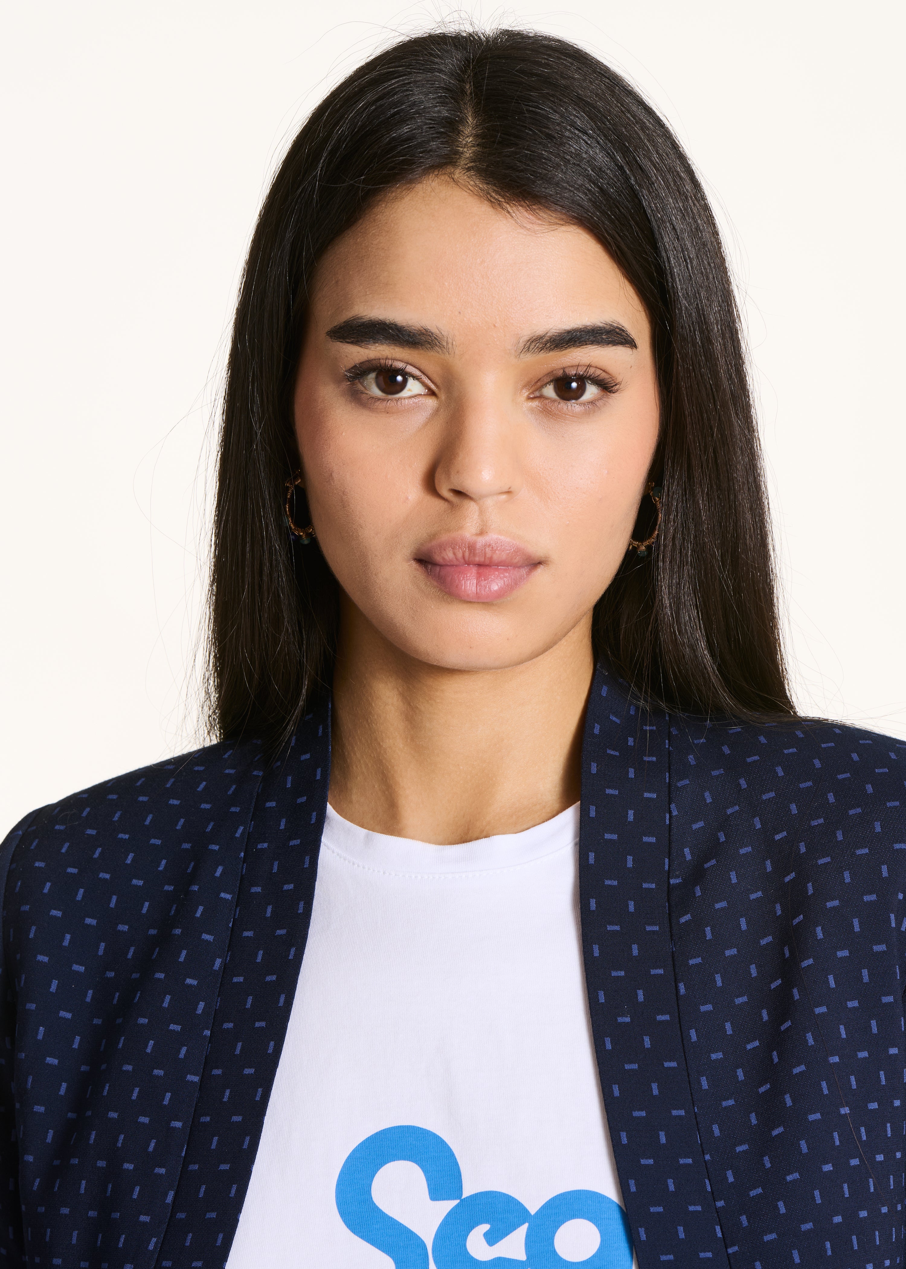 la-f-e-marabout-e-jacke-kurz-jacquard-blau-gef-ttert image 5