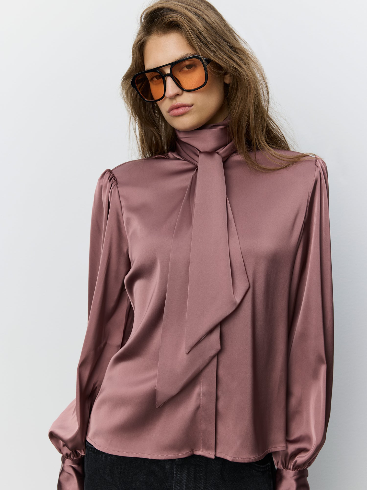sofie-schnoor-women-carinasw-satin-bluse-dusty-plum image 5