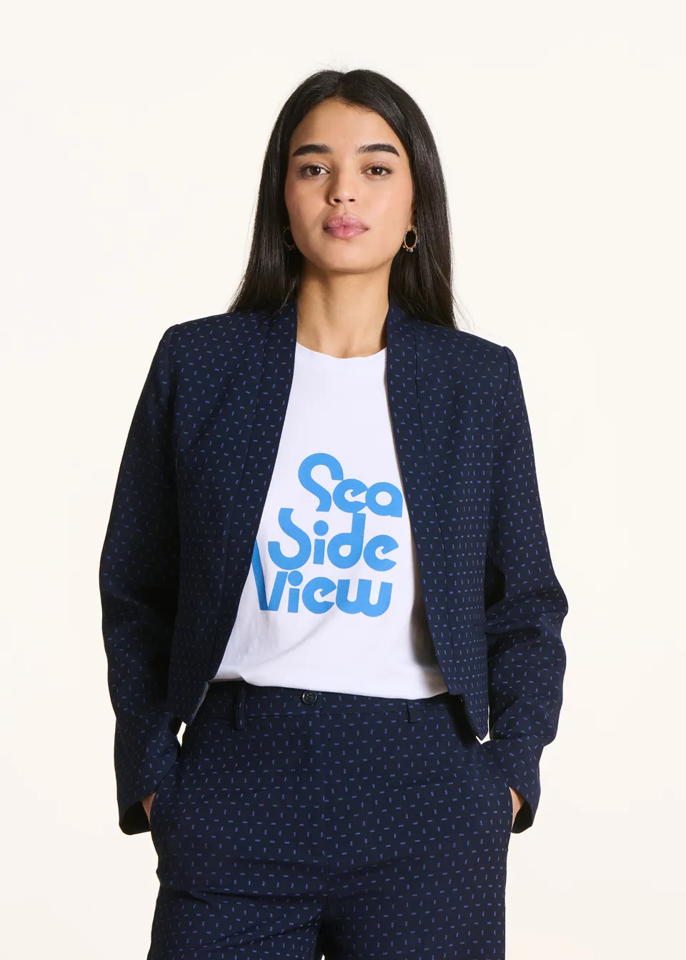la-f-e-marabout-e-jacke-kurz-jacquard-blau-gef-ttert image 1