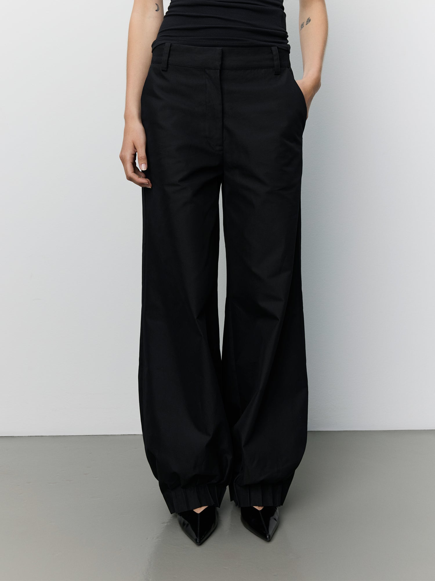 sofie-schnoor-women-louanasw-plisseehose-schwarz-baumwolle image 5