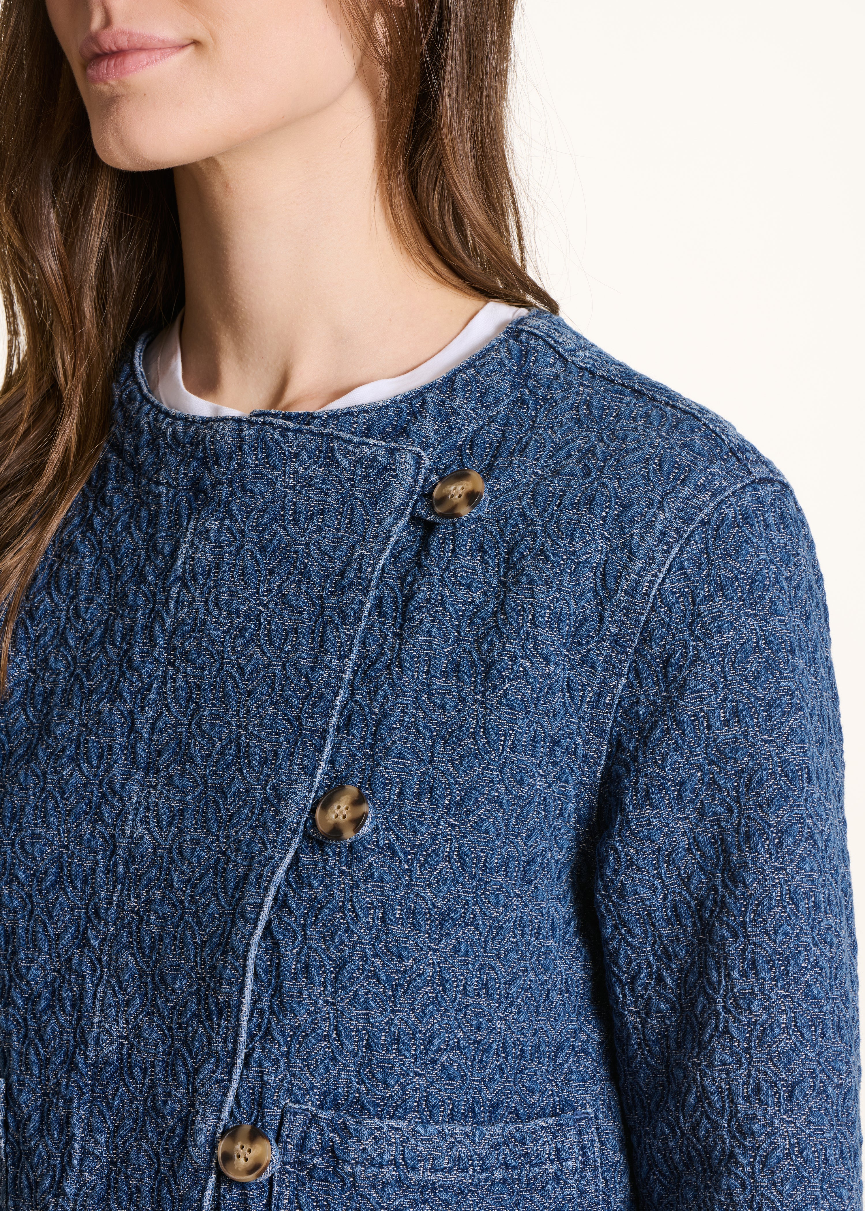 la-f-e-marabout-e-feuille-r-jeansjacke-blau-jacquard-34 image 5