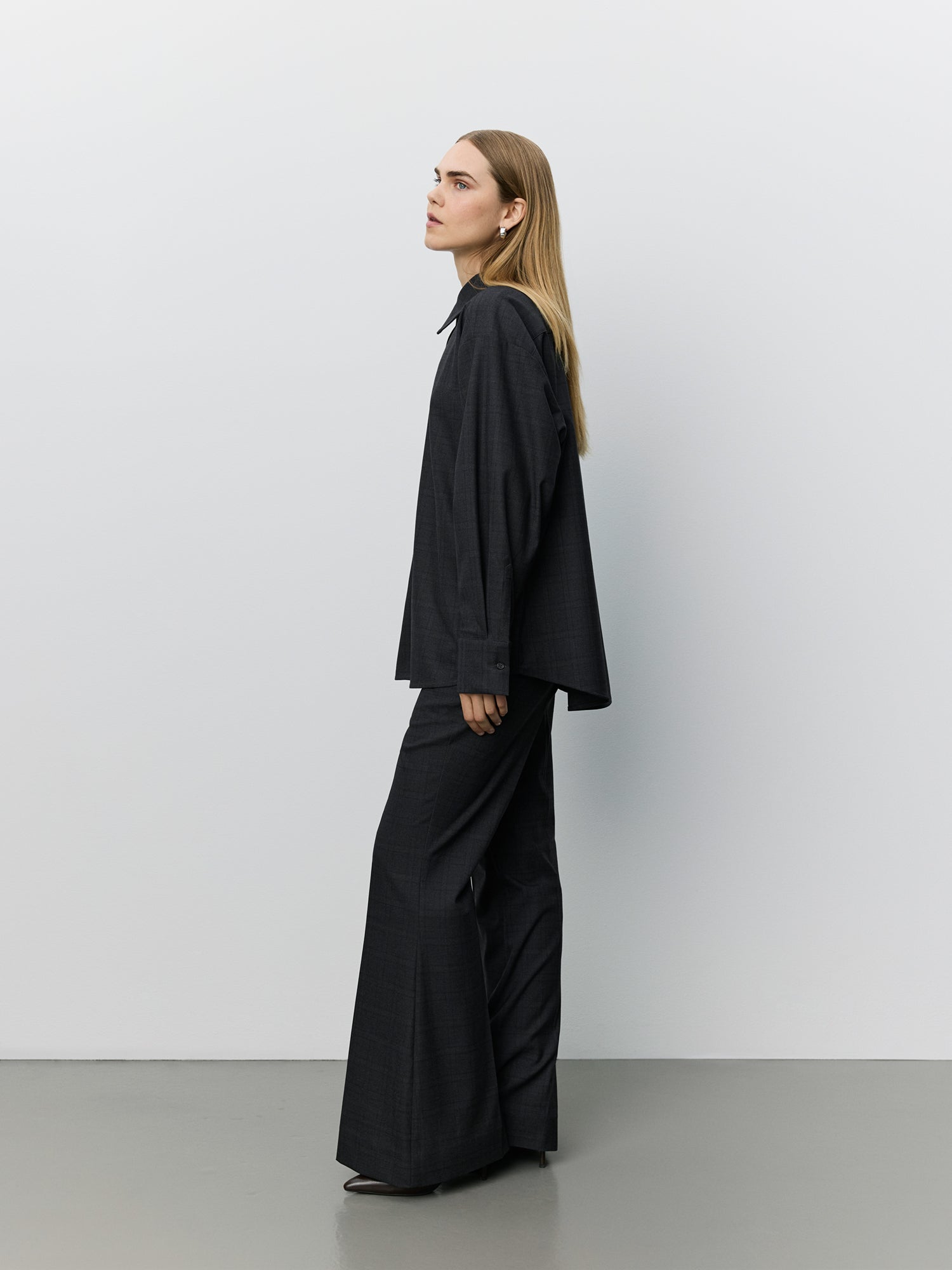 sofie-schnoor-women-simasw-oversized-shirt-grau-karo image 3