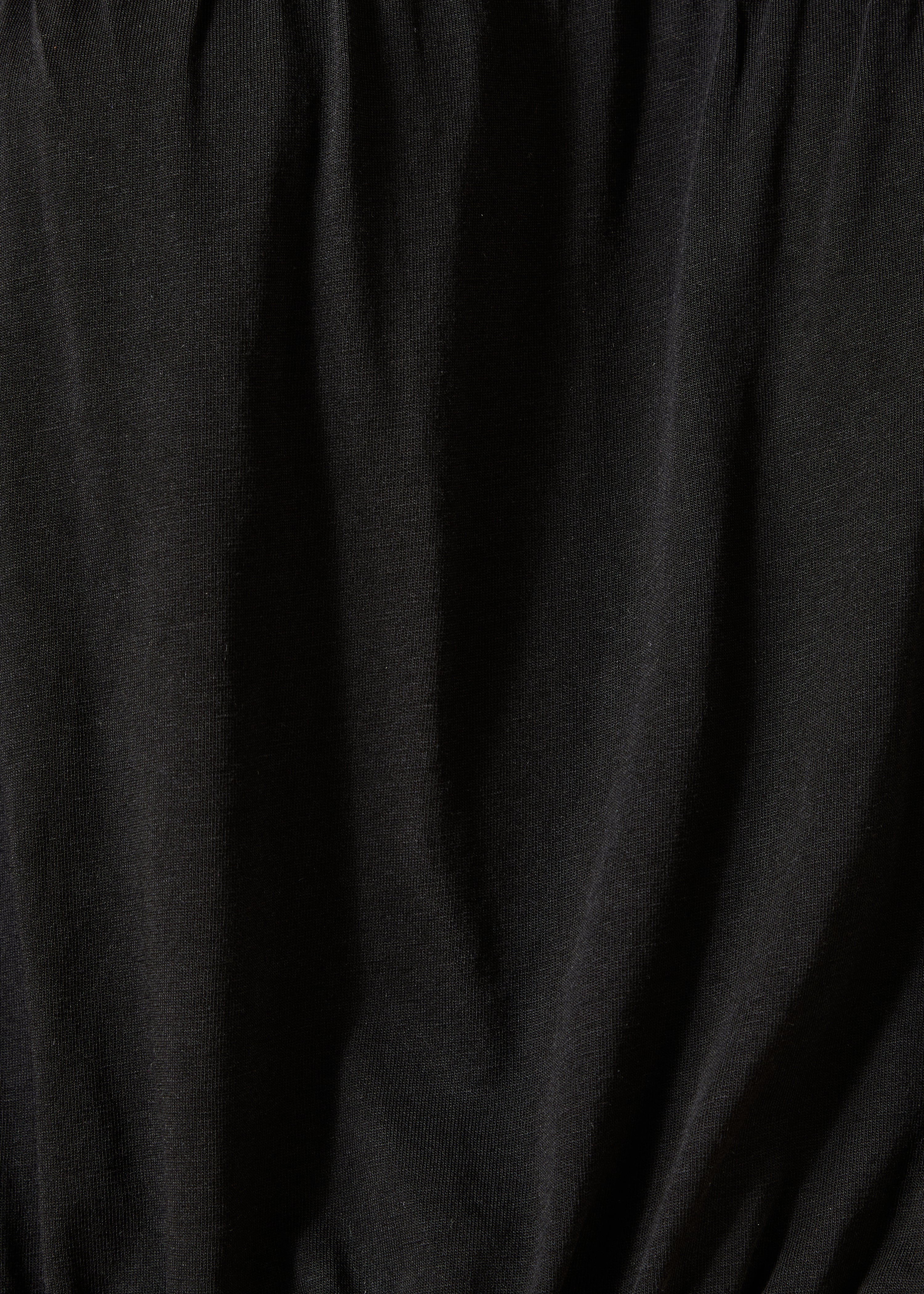 la-f-e-marabout-e-golette-t-shirt-schwarz-boot-ausschnitt image 4