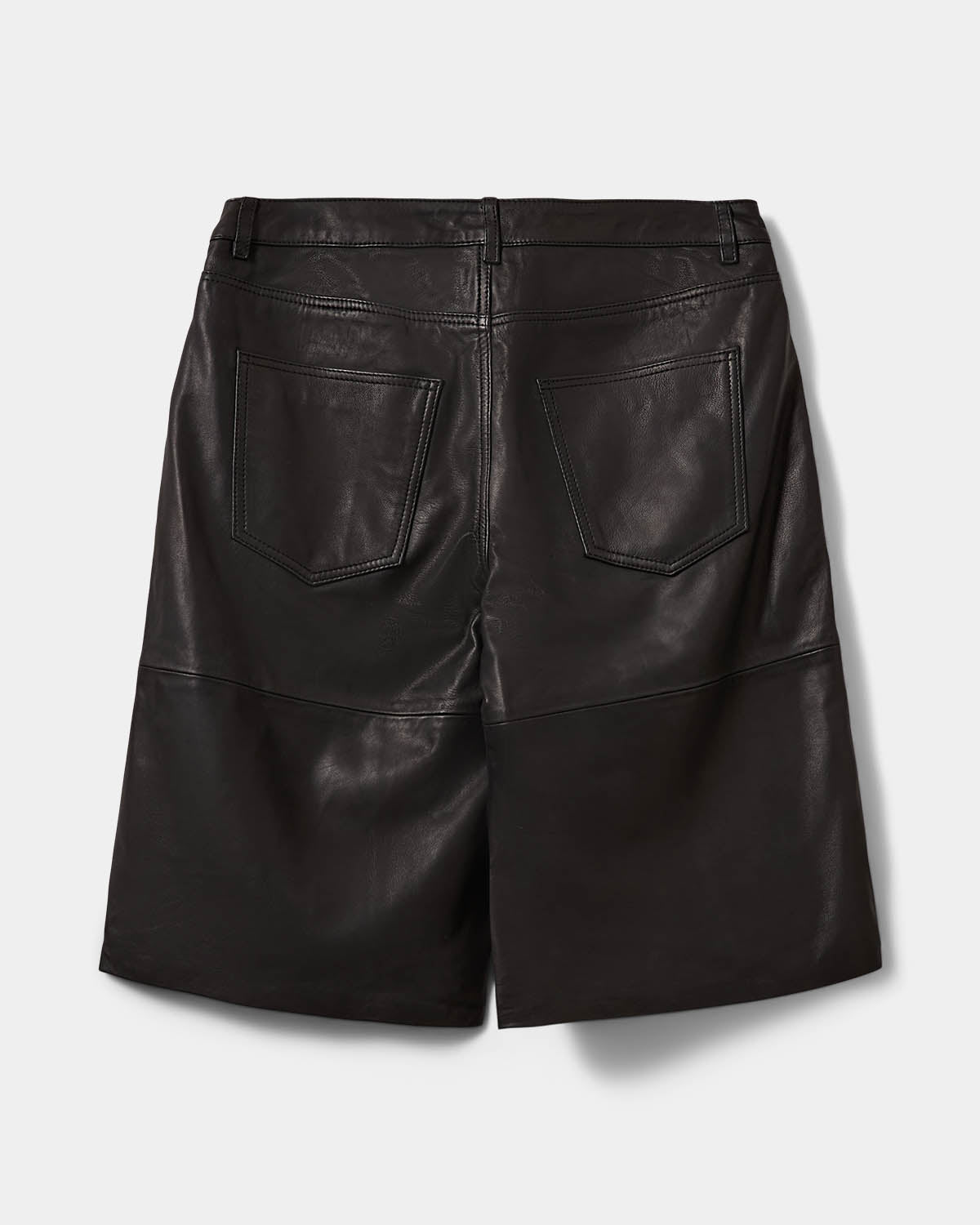 sofie-schnoor-women-vokesw-leder-shorts-schwarz-lammleder image 7