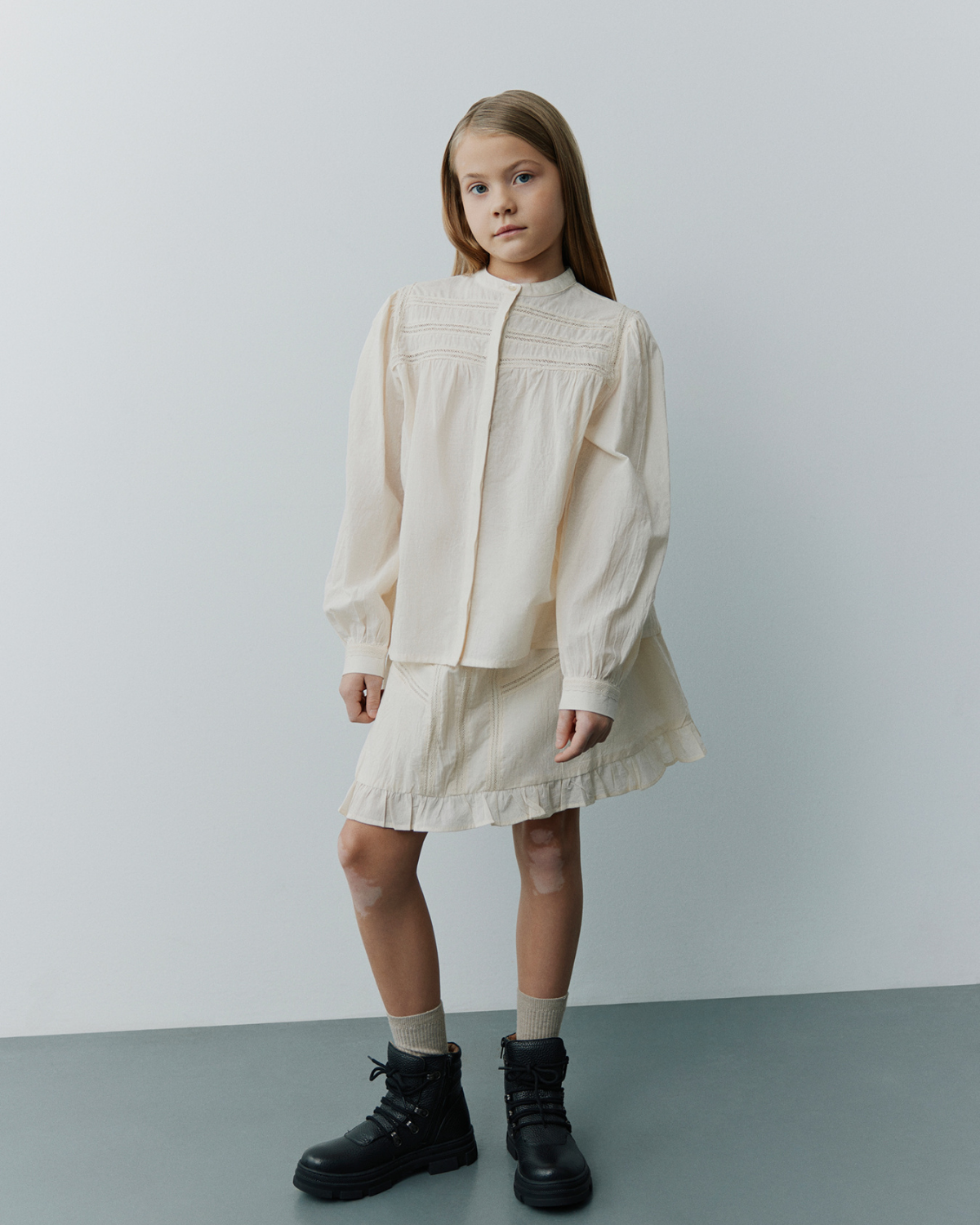 sofie-schnoor-young-delilahsy-bluse-antique-white-baumwolle image 2
