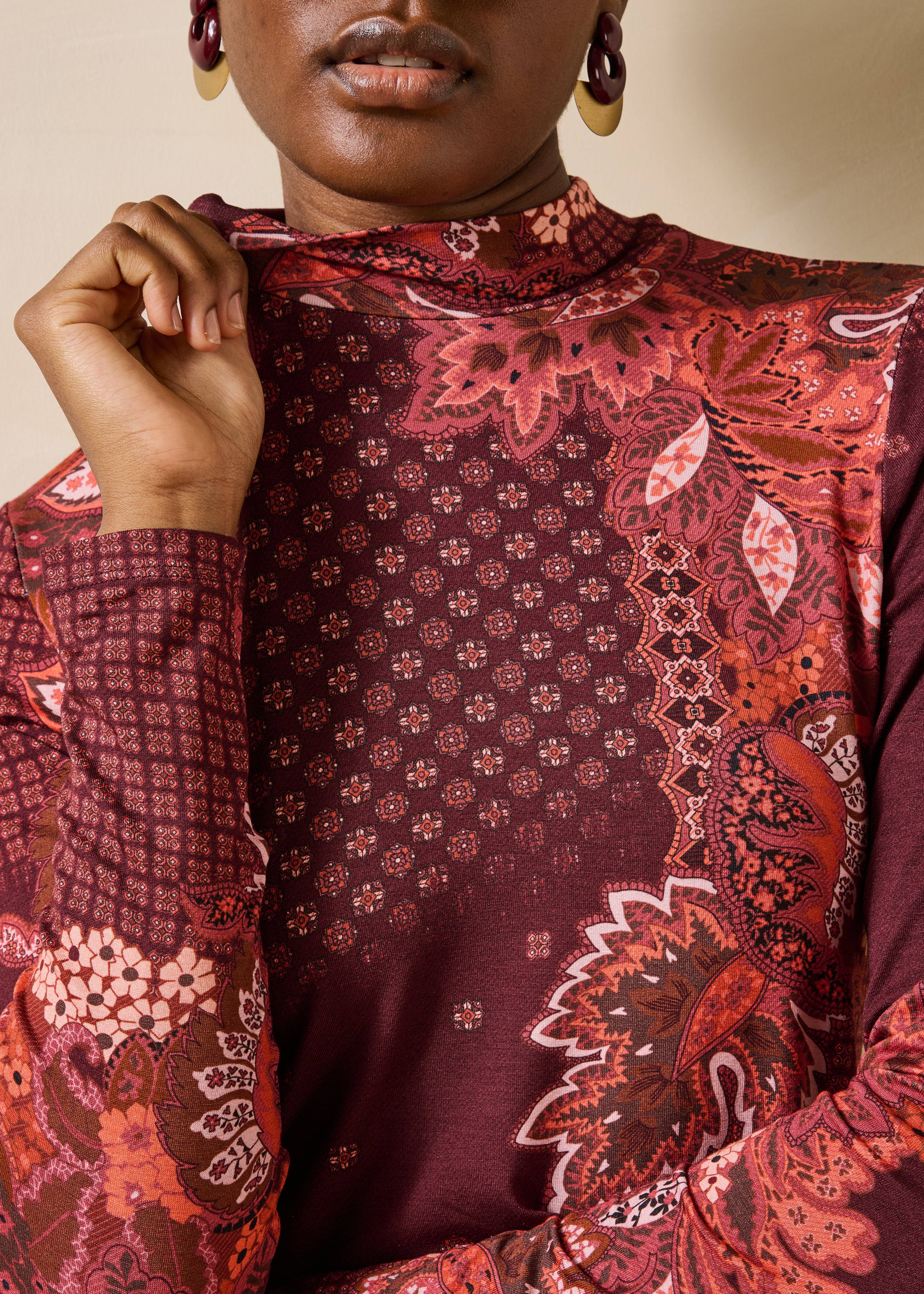 la-f-e-marabout-e-covola-t-shirt-rot-paisley image 5