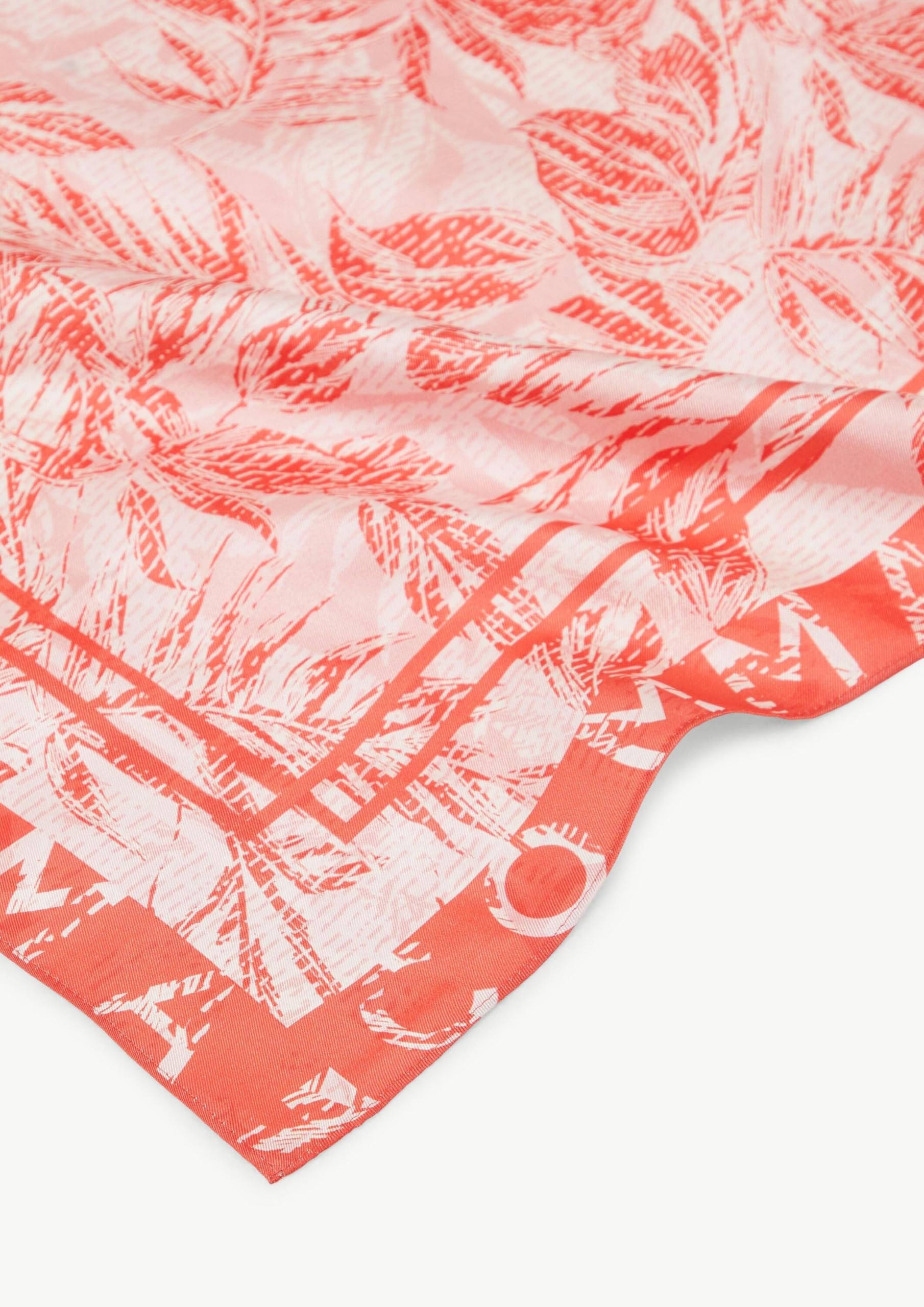 comma-accessoires-seidentuch-mit-print-halstuch image 4
