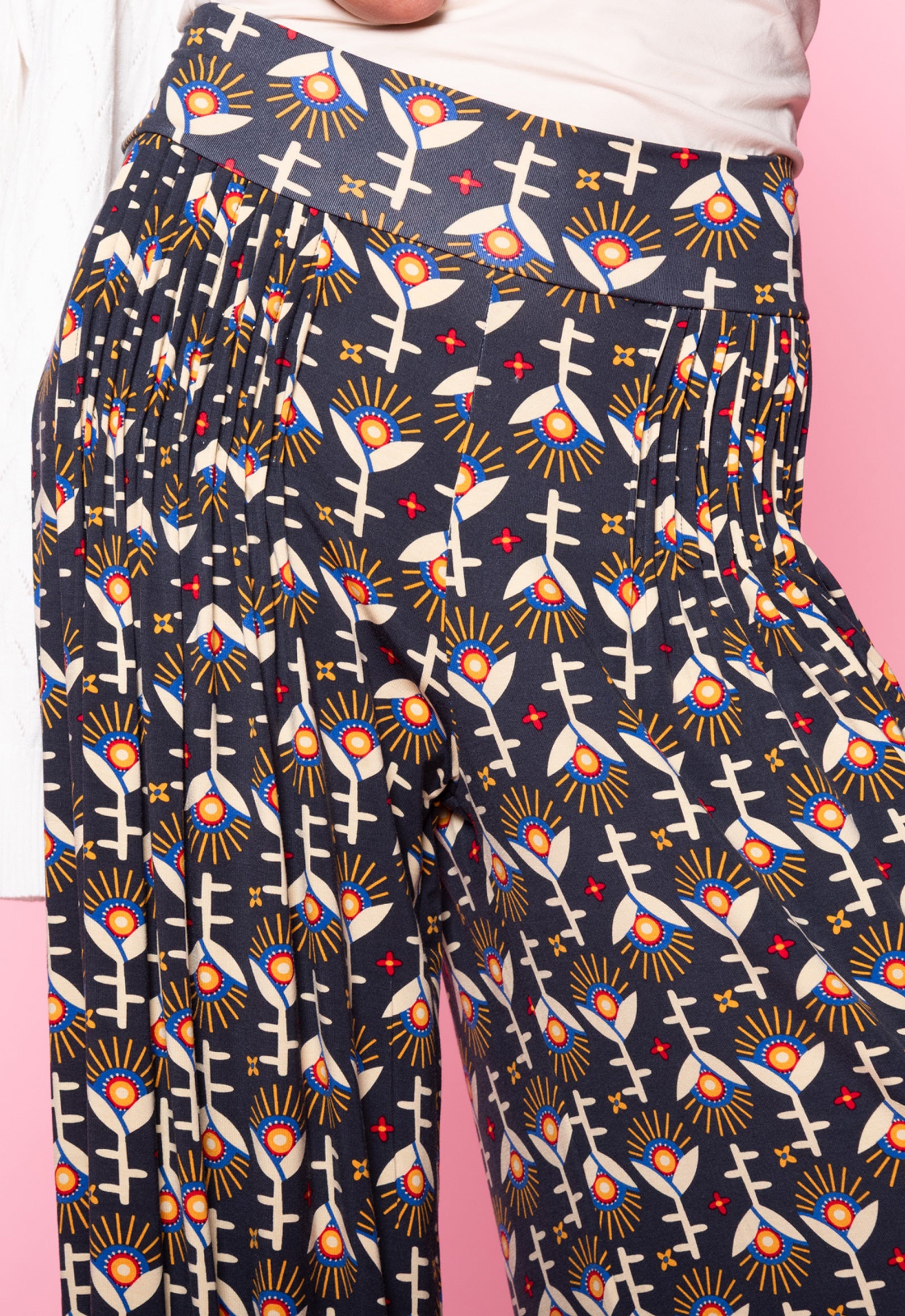 moshiki-s26pants-v2-hose-weit-viskose-midnight-sunshine image 4