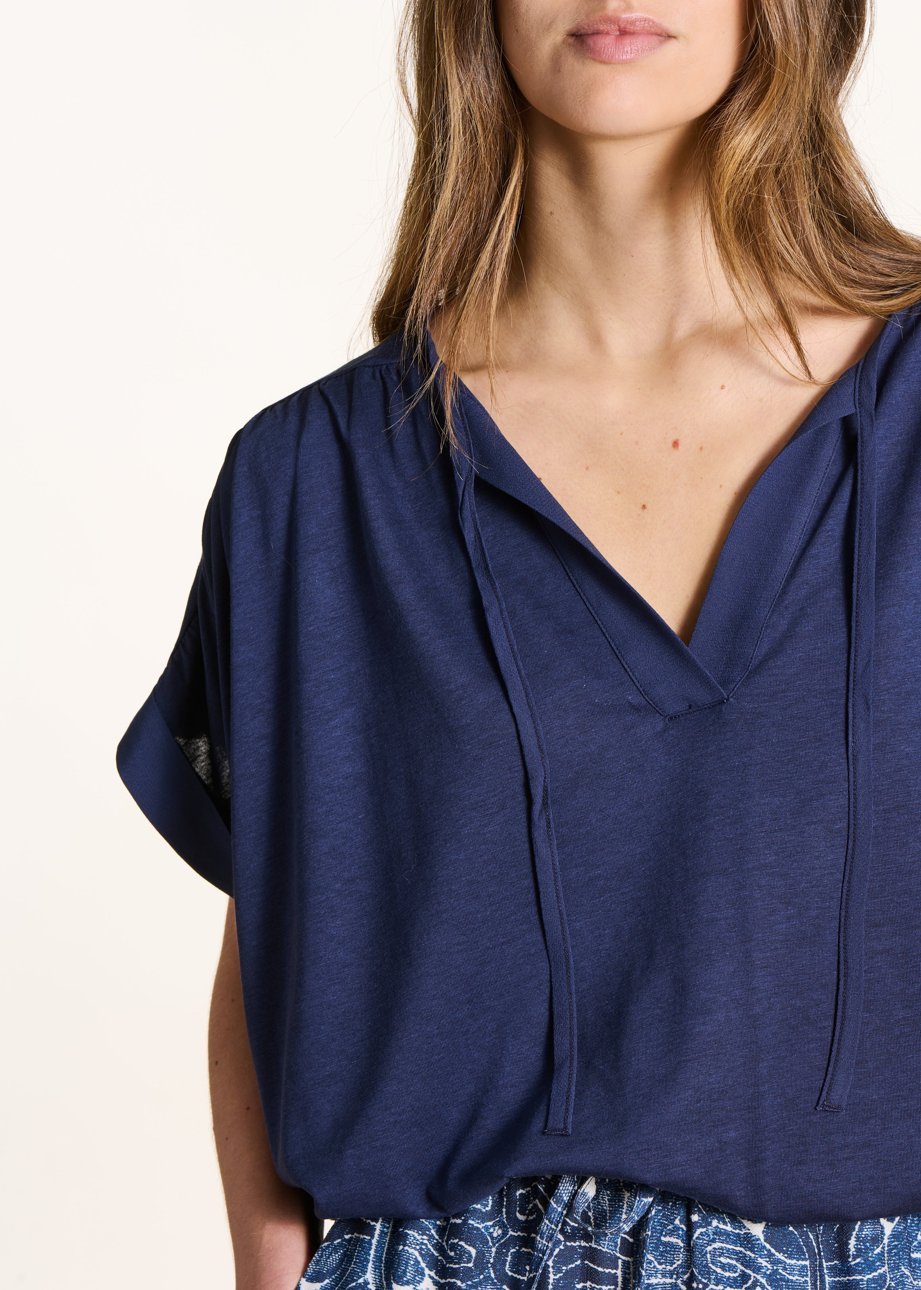 la-f-e-marabout-e-fino-t-shirt-blau-lyocell-weit image 5