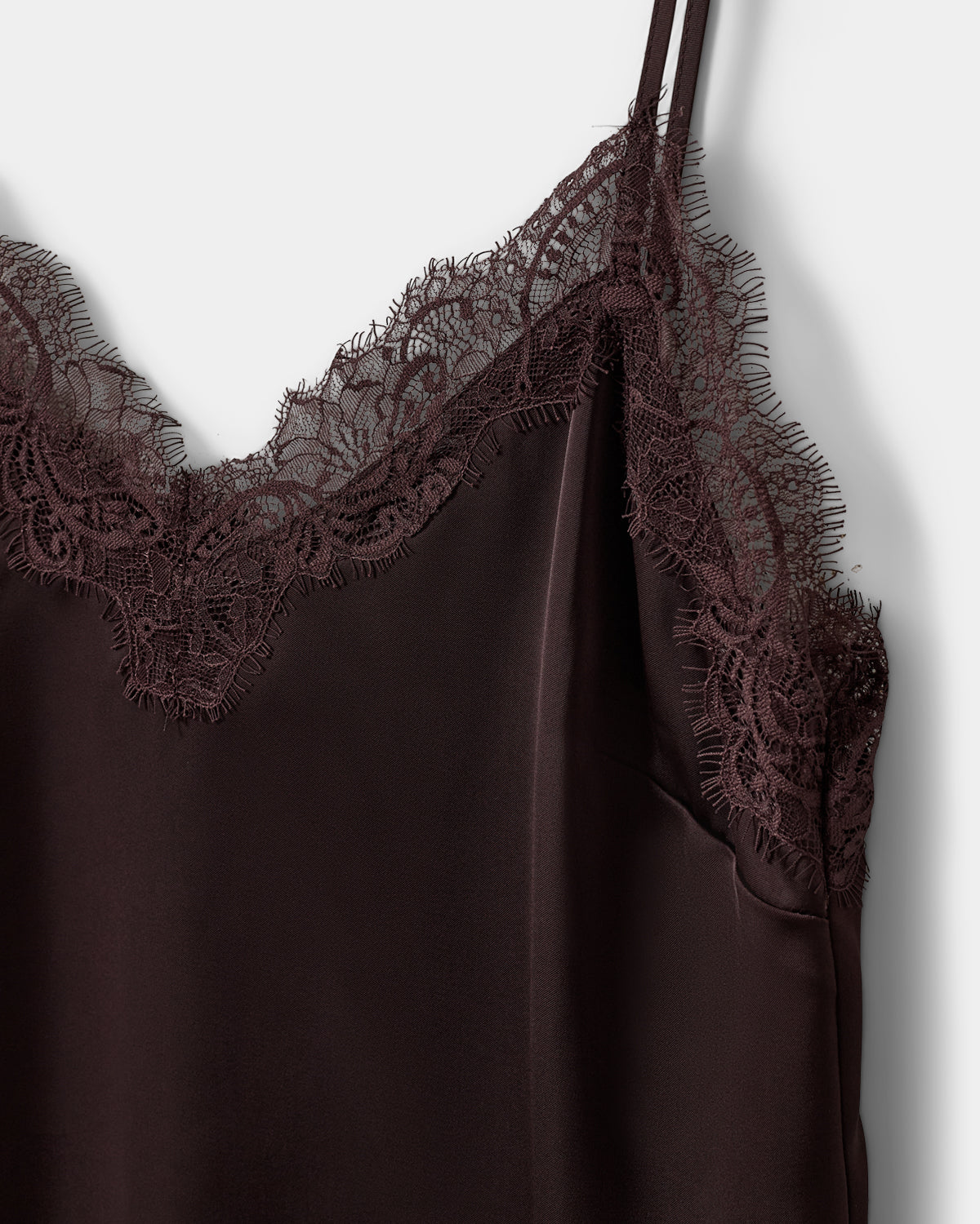 sofie-schnoor-women-leonasw-satin-spitzentop-dark-plum-36 image 7