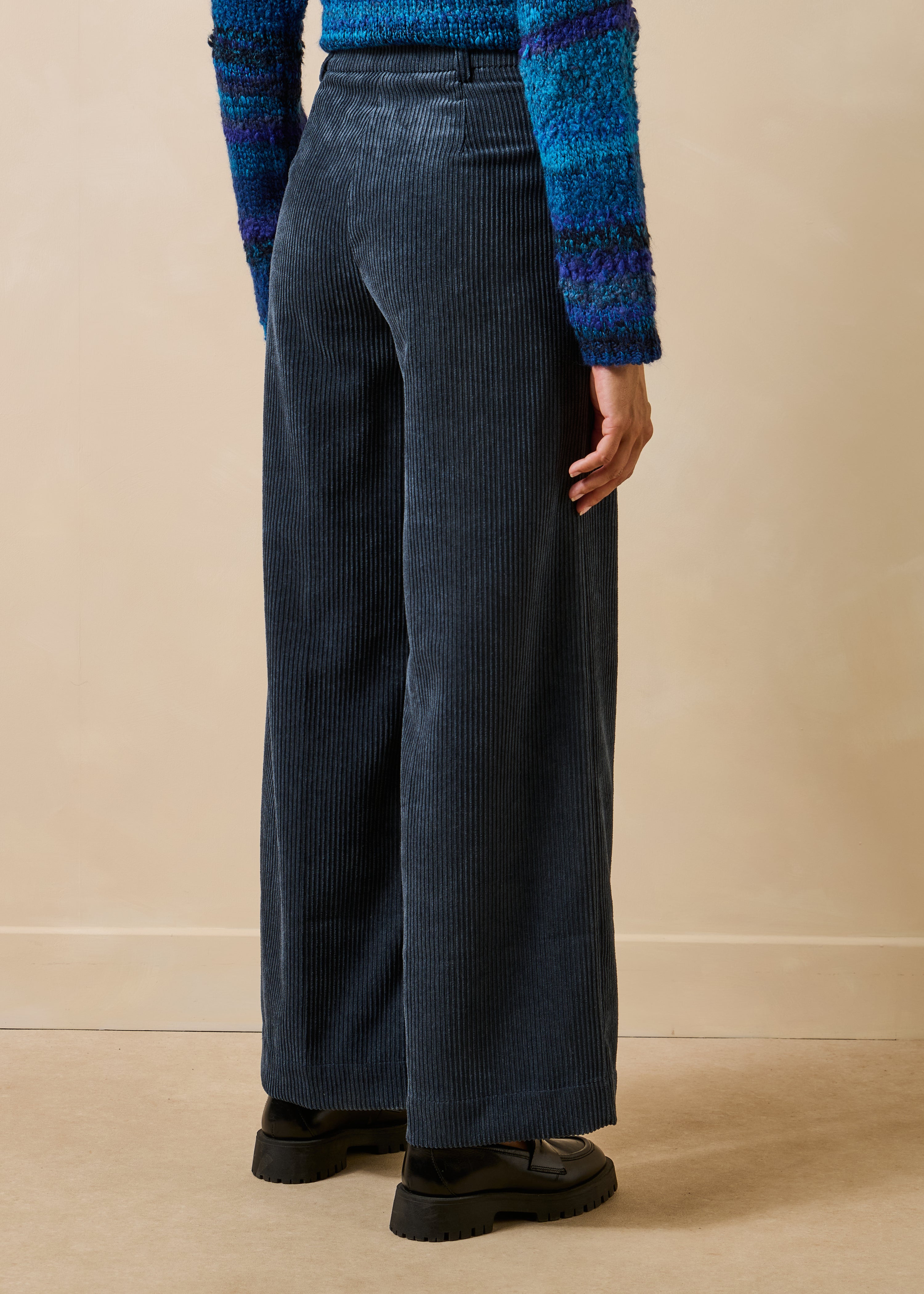la-f-e-marabout-e-zander-hose-blau-samt-weit image 3