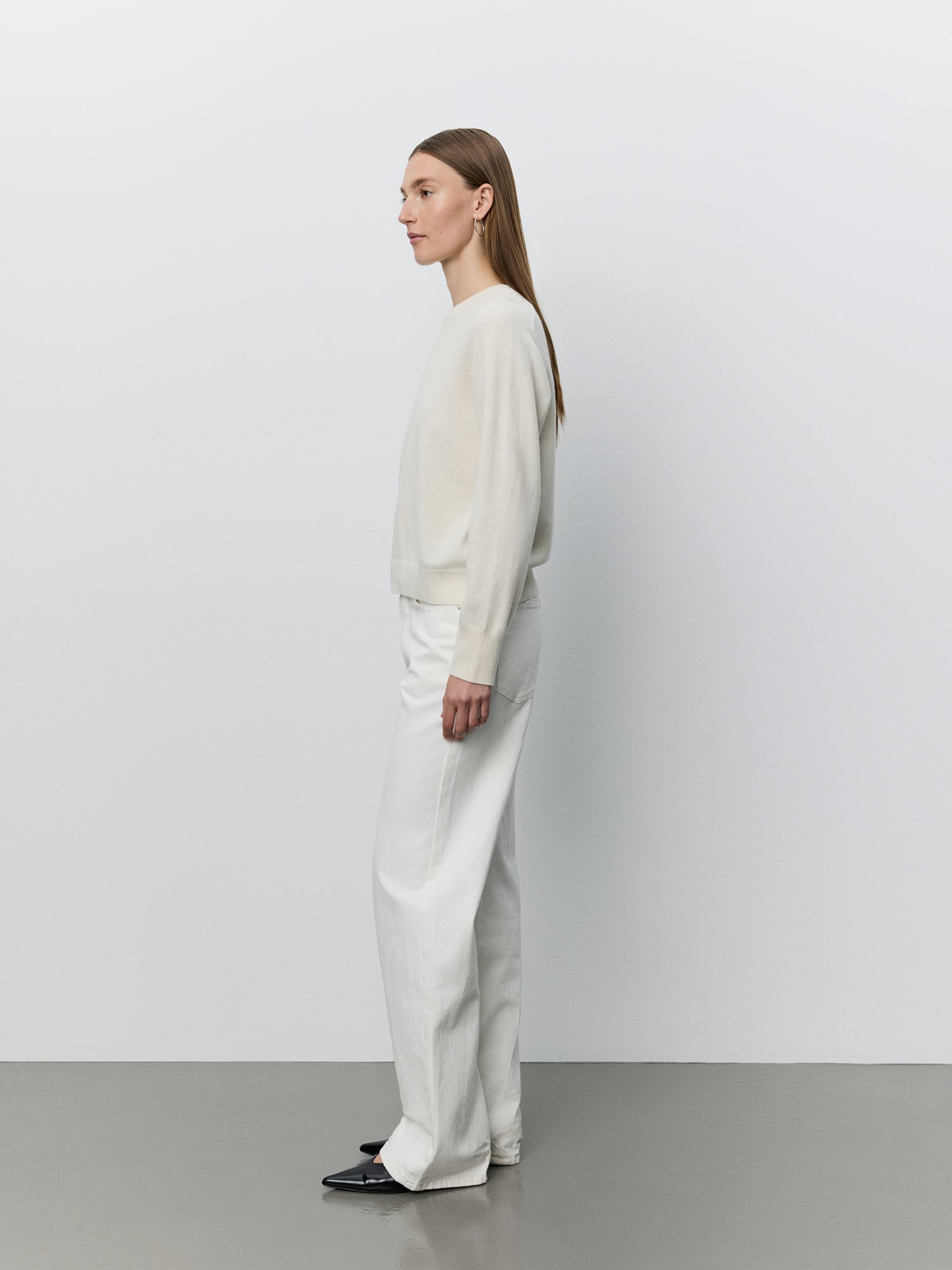 sofie-schnoor-women-snos605-parissw-jeans-offwhite image 3
