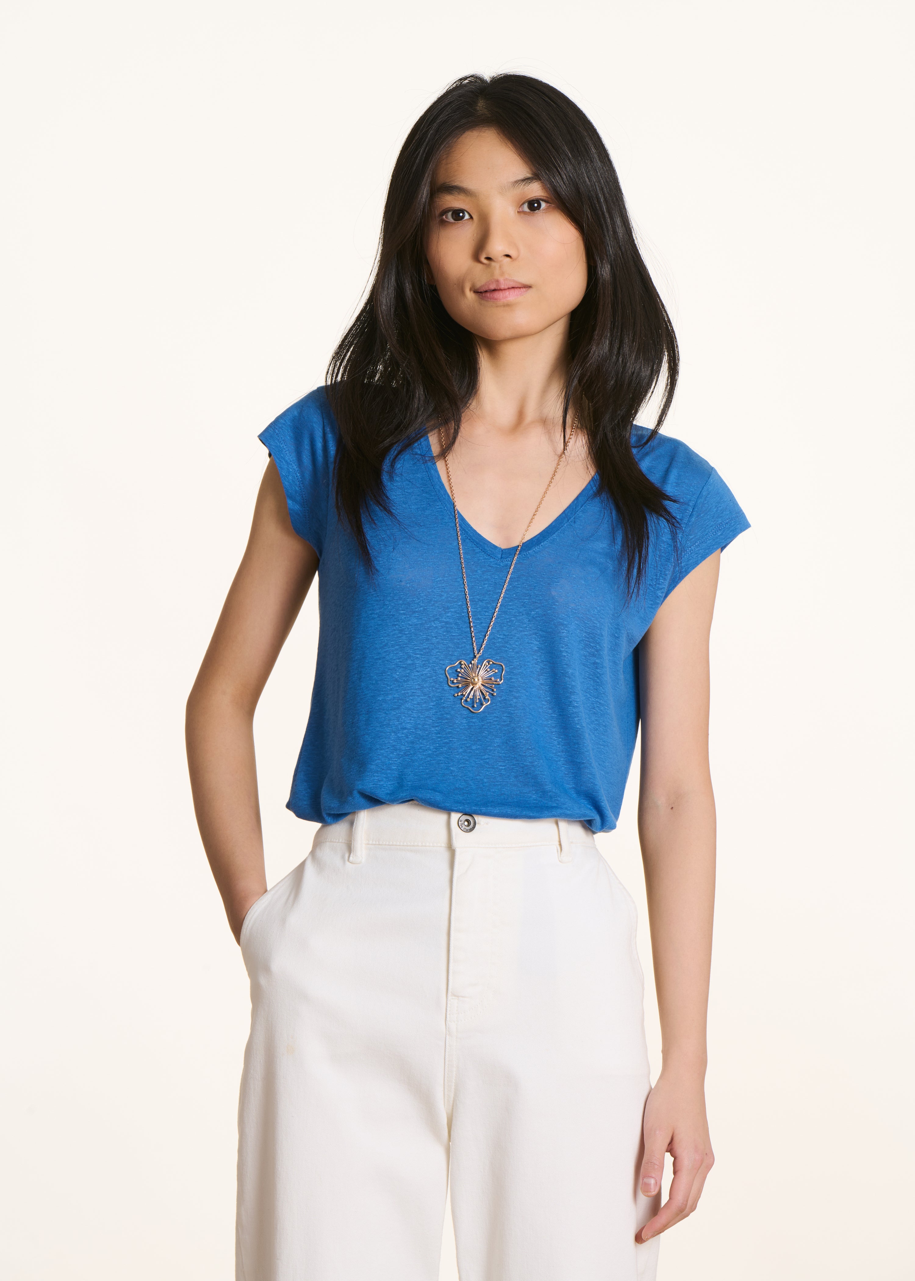 la-f-e-marabout-e-davia-t-shirt-blau-lyocell-leinen-v-ausschnitt image 1