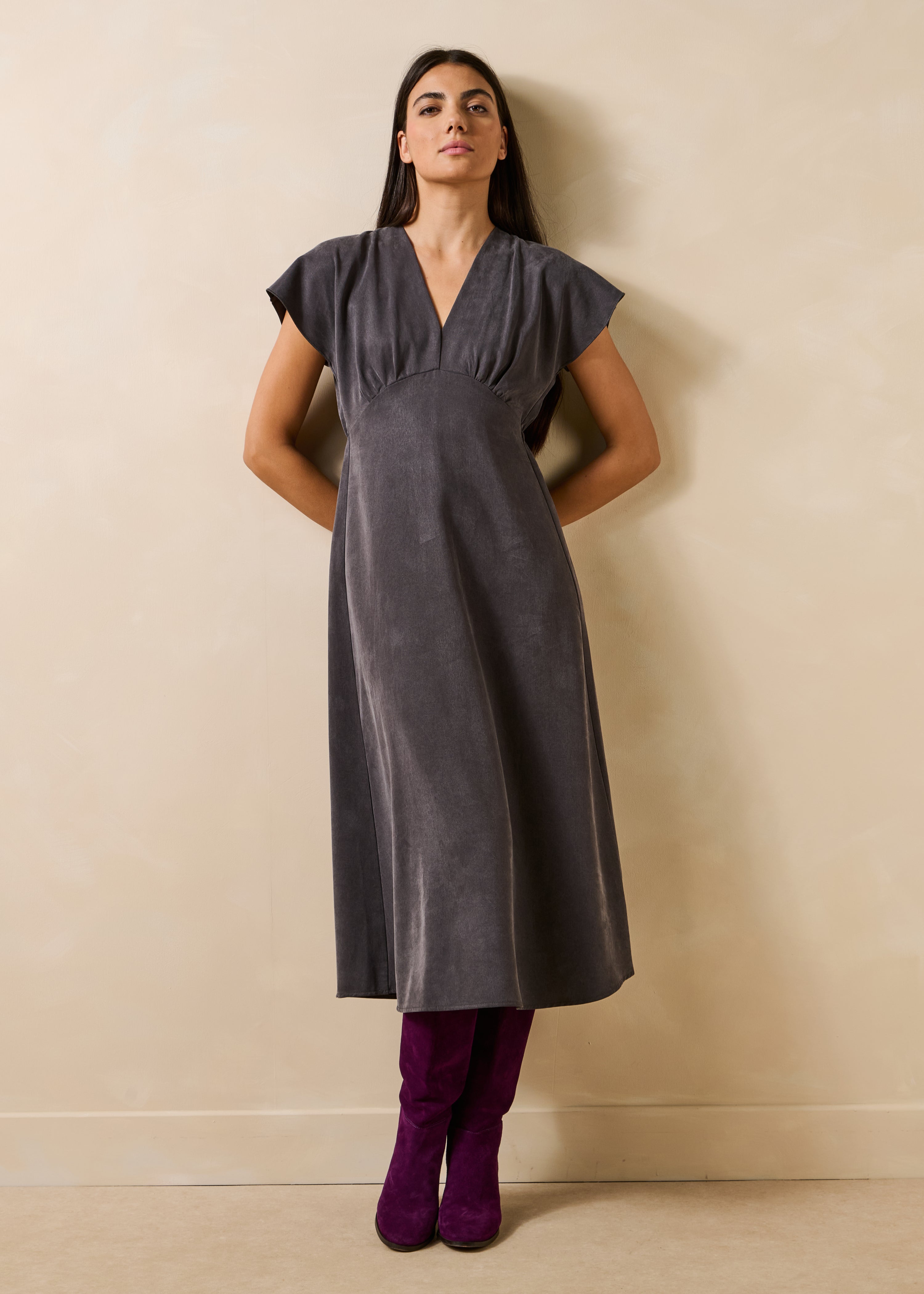 la-f-e-marabout-e-guprel-satin-kleid-anthrazit-lang image 2
