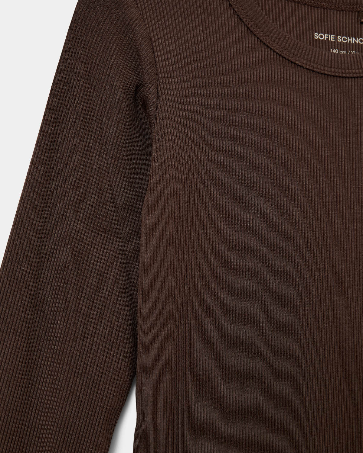 sofie-schnoor-kids-petriciask-t-shirt-langarm-brown-fudge-viskose image 3