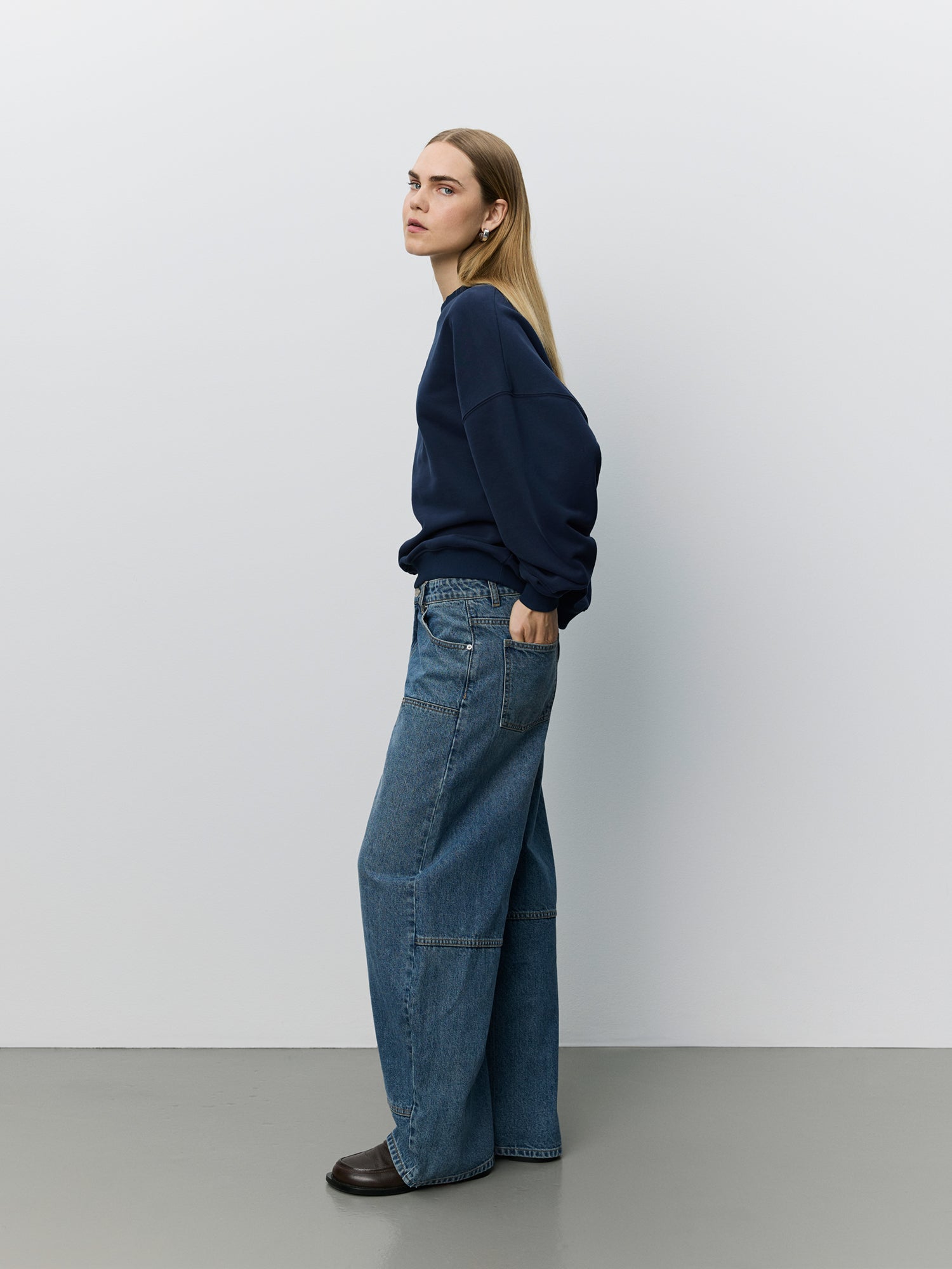 sofie-schnoor-parossw-sweatshirt-navy-oversized-baumwolle image 3
