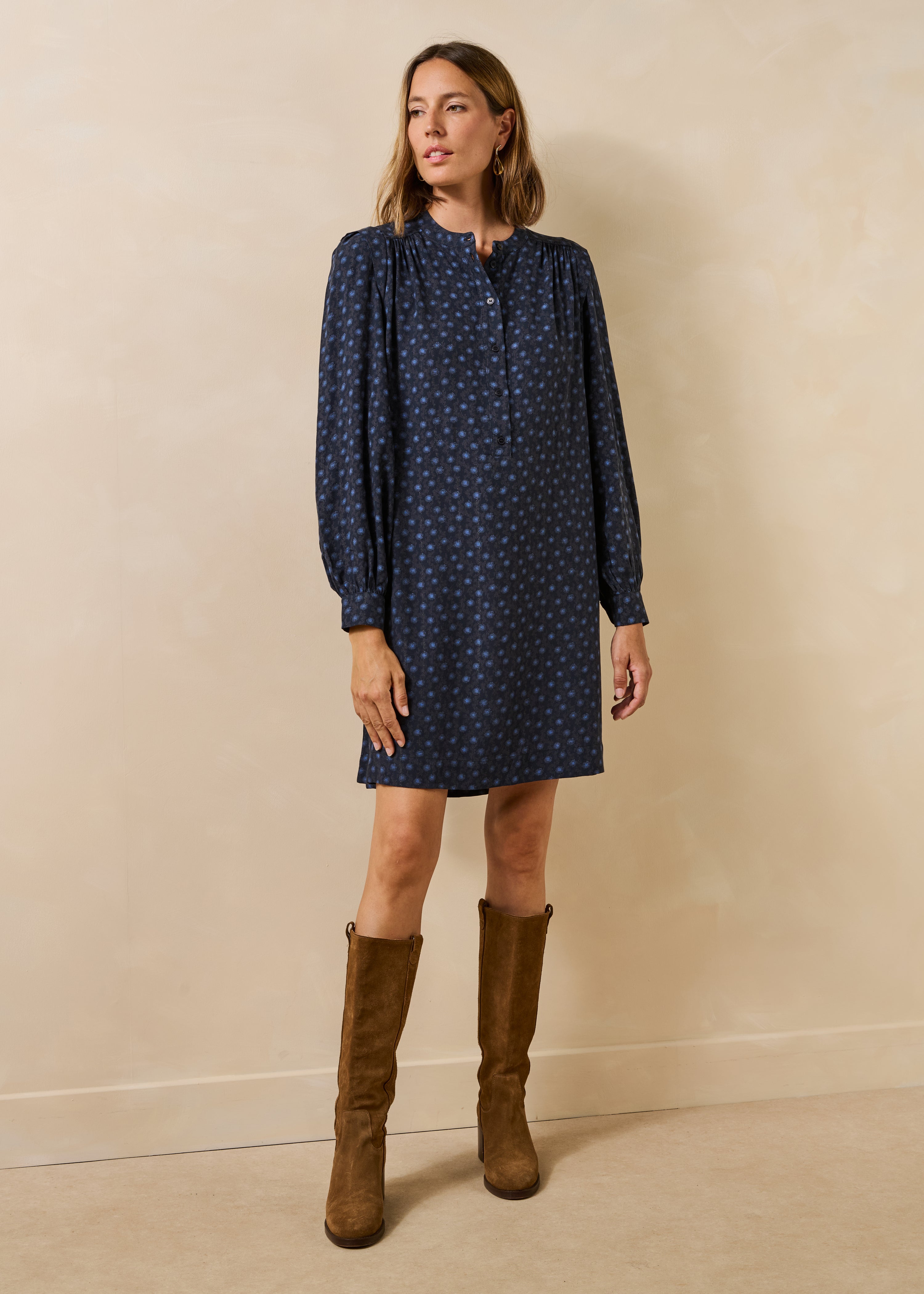 la-f-e-marabout-e-gioli-kleid-blau-kurz-mit-g-rtel image 2