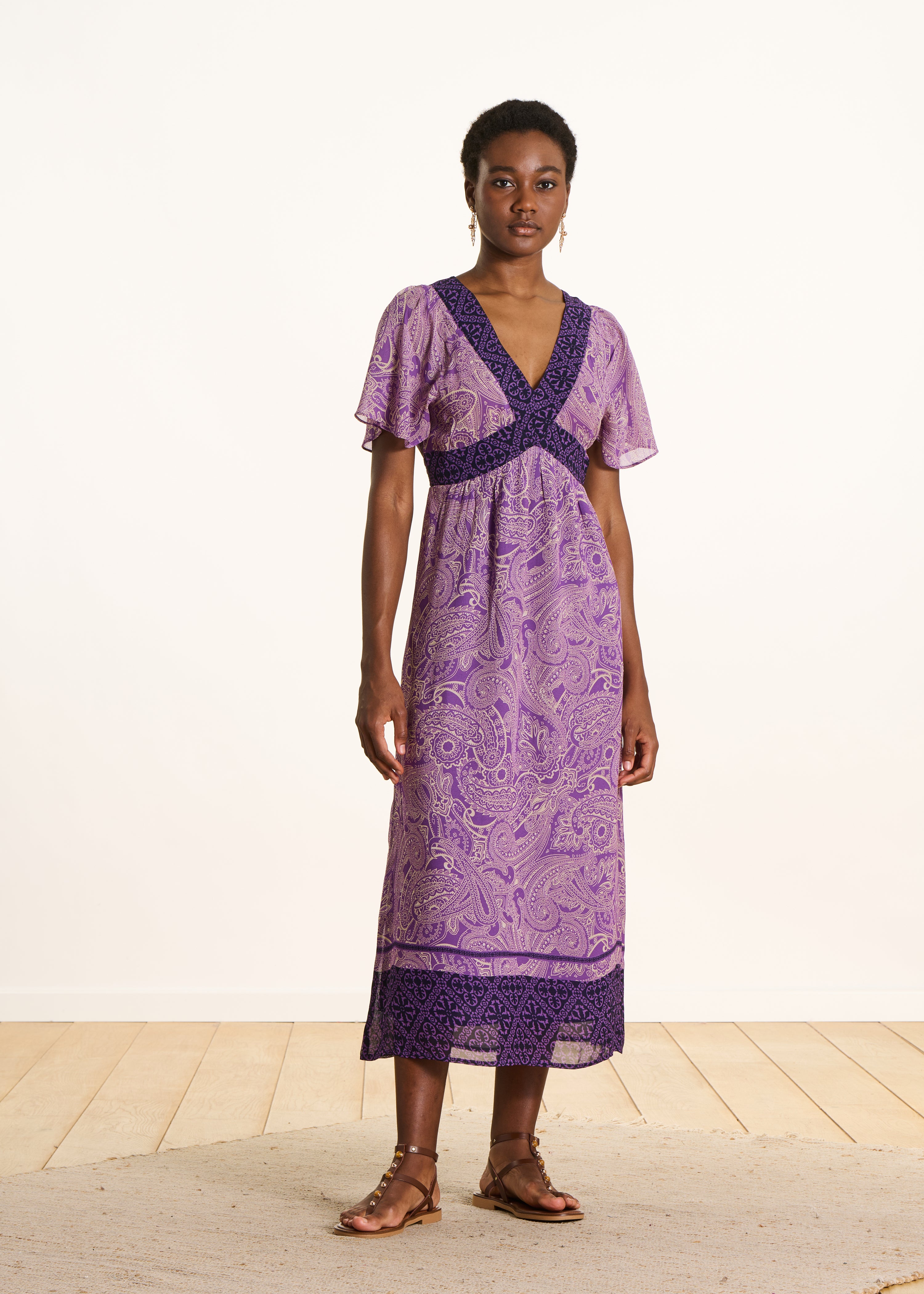 la-f-e-marabout-e-robes-kleid-violett-lang-paisley image 2