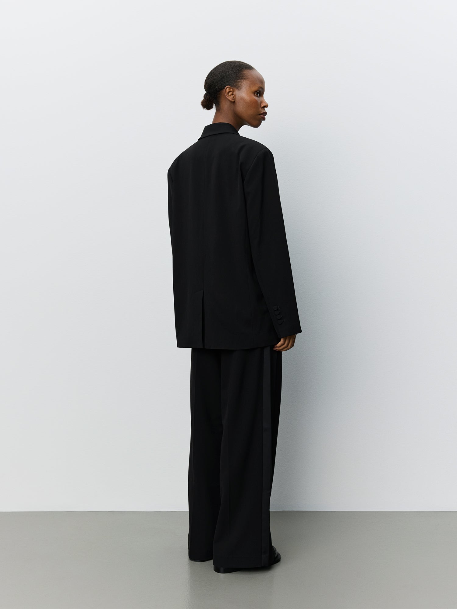 sofie-schnoor-ashelsw-s264375-blazer-damen-schwarz-oversized image 4