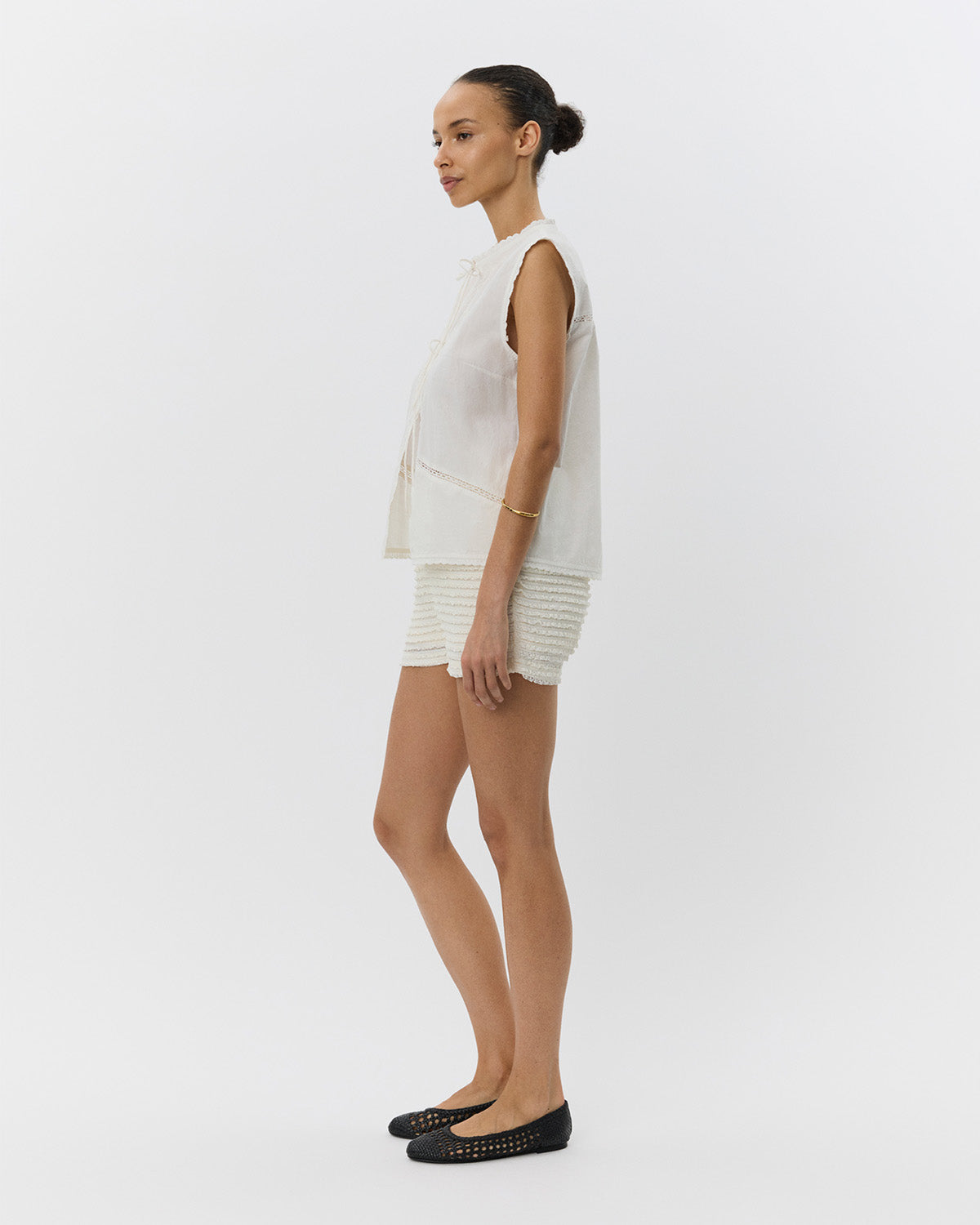sofie-schnoor-women-acaciasw-top-offwhite-stickerei image 3
