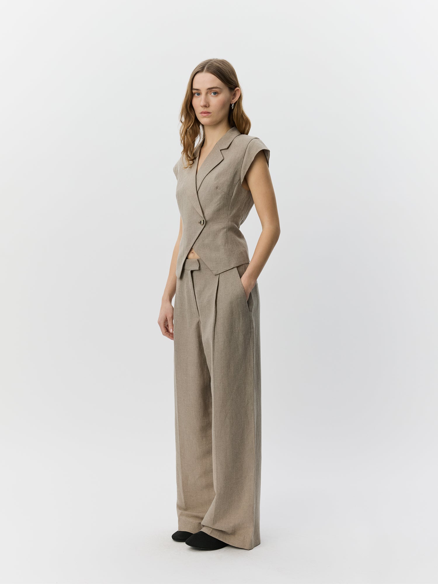 sofie-schnoor-women-izrasw-leinenmix-hose-dark-sand image 3