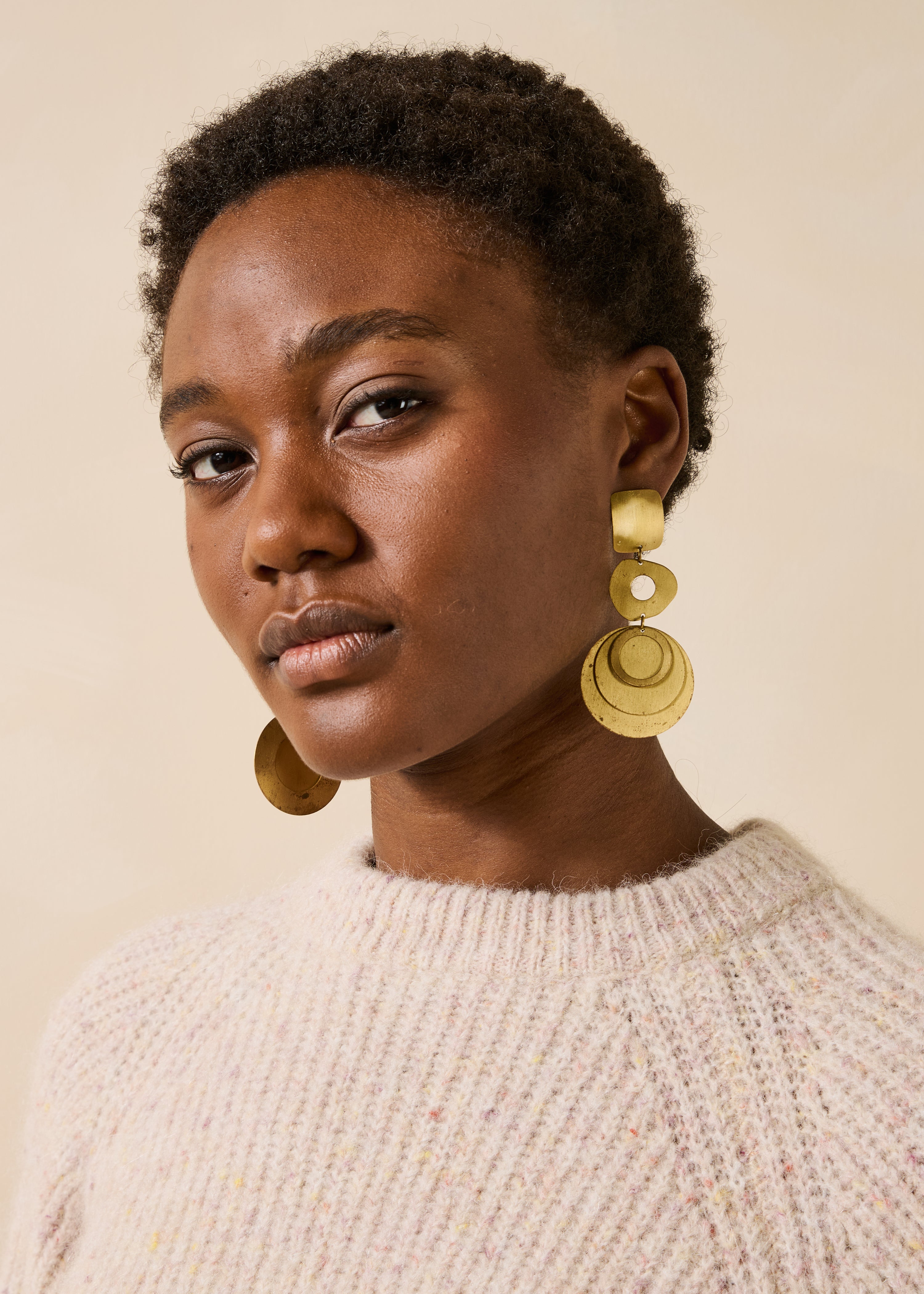 la-f-e-marabout-e-ergeste-ohrringe-gold-h-ngend image 2