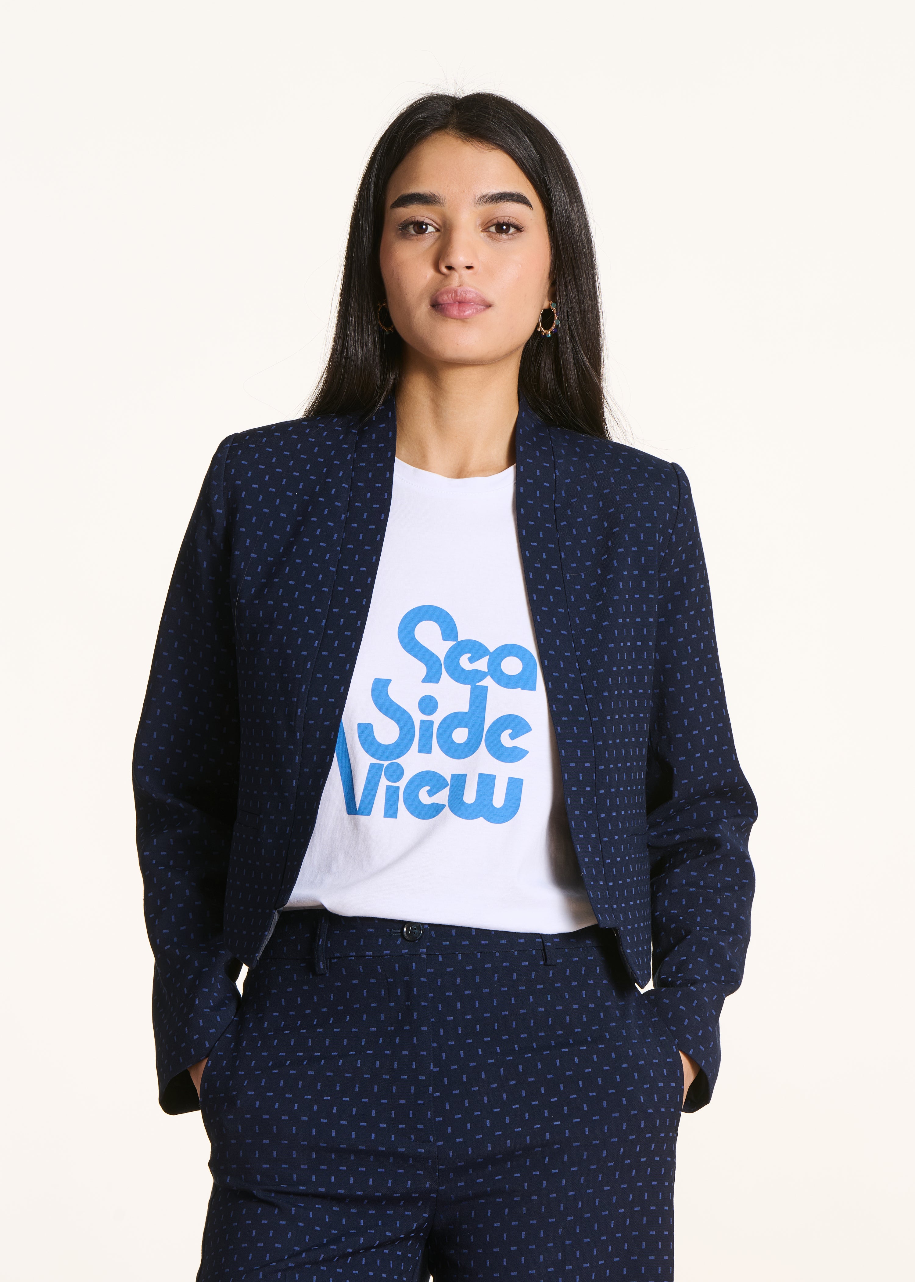 la-f-e-marabout-e-jacke-kurz-jacquard-blau-gef-ttert image 1