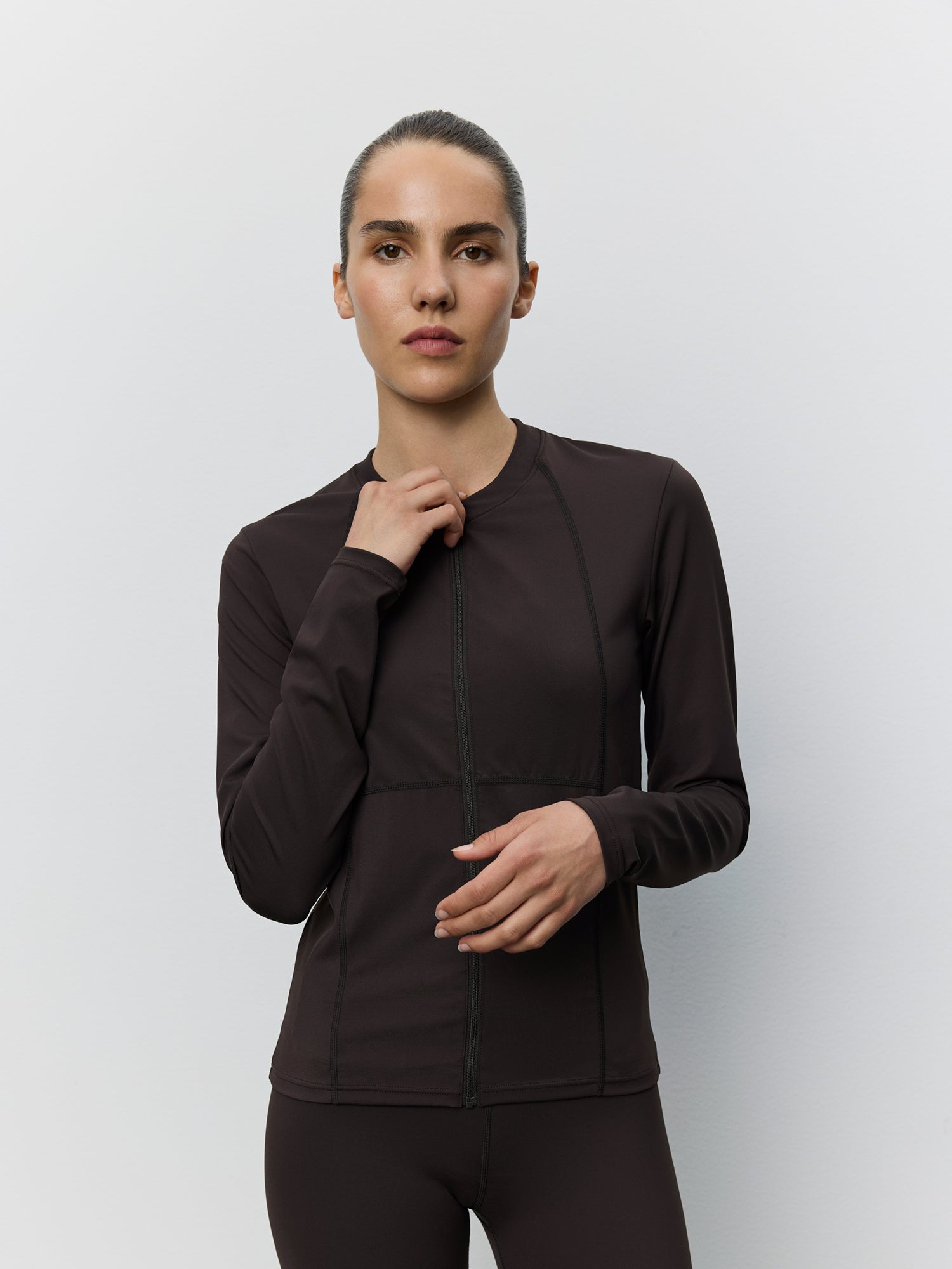 sofie-schnoor-sport-jayaspo-zip-langarm-bluse-dunkelbraun image 5
