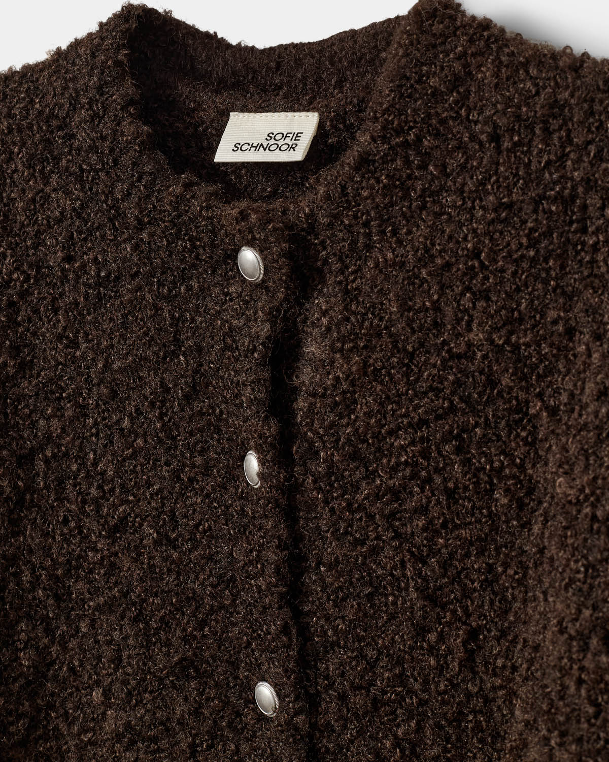 sofie-schnoor-kids-kyrakb-cardigan-strickjacke-dunkelbraun-boucl image 3