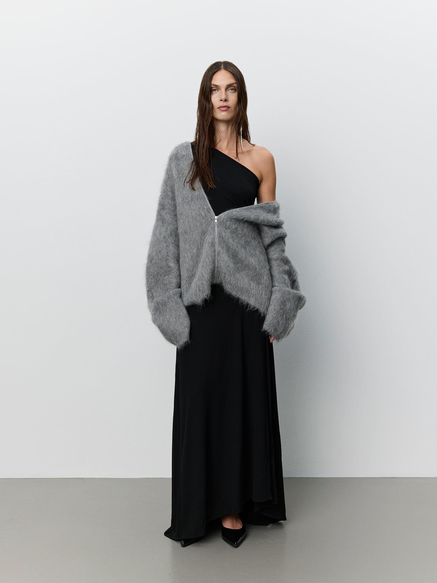 sofie-schnoor-icon-004-sinasw-strick-hoodie-hellgrau image 2