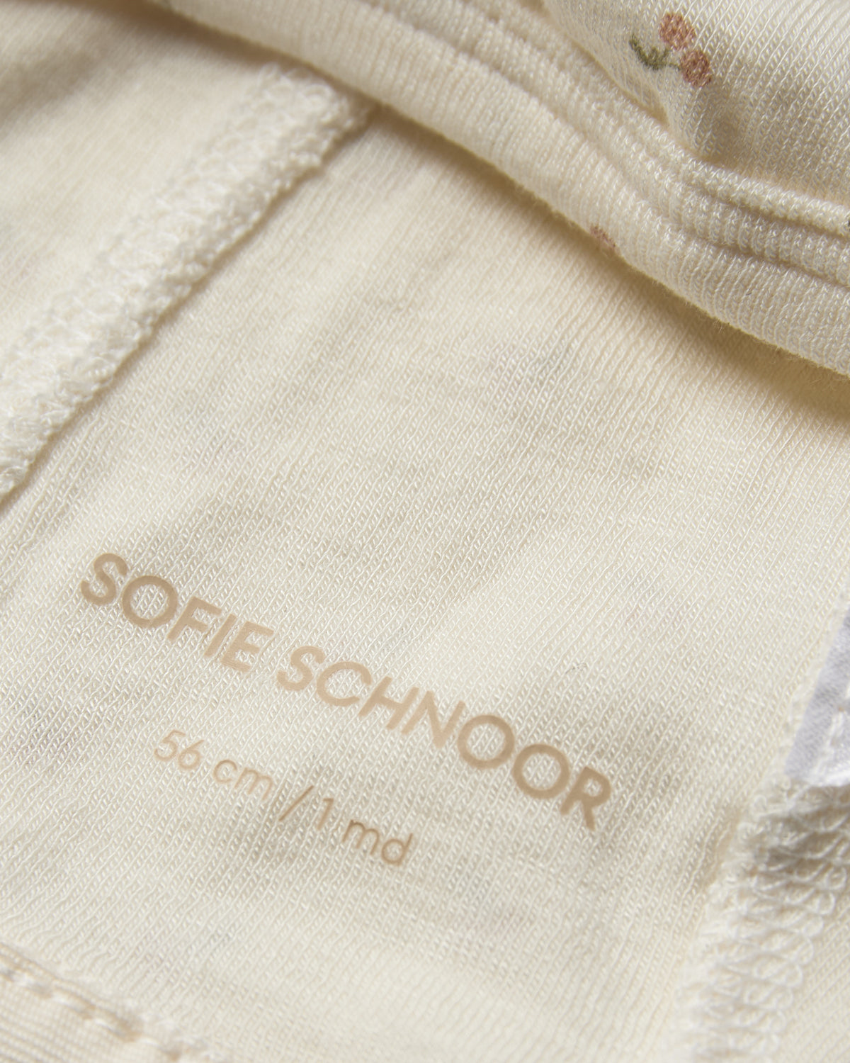 sofie-schnoor-kids-dagmarsb-m-tze-antique-white-kirschen image 3
