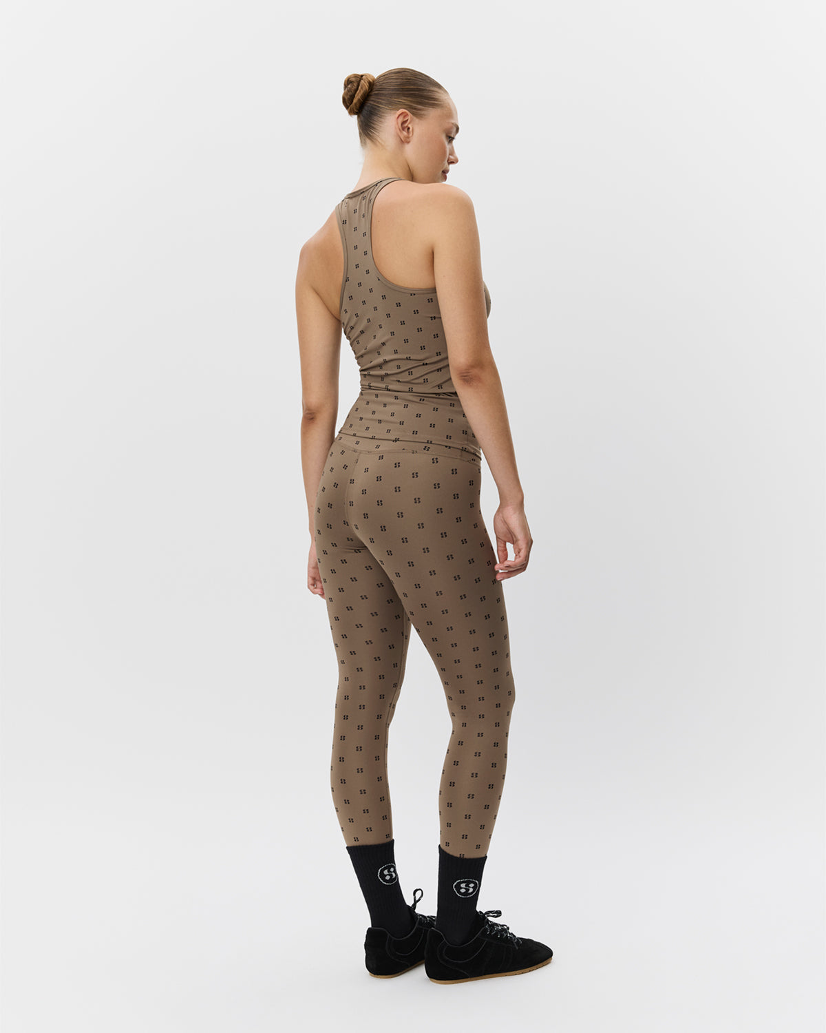 sofie-schnoor-sport-avalinasw-leggings-mittelbraun-slimfit image 3