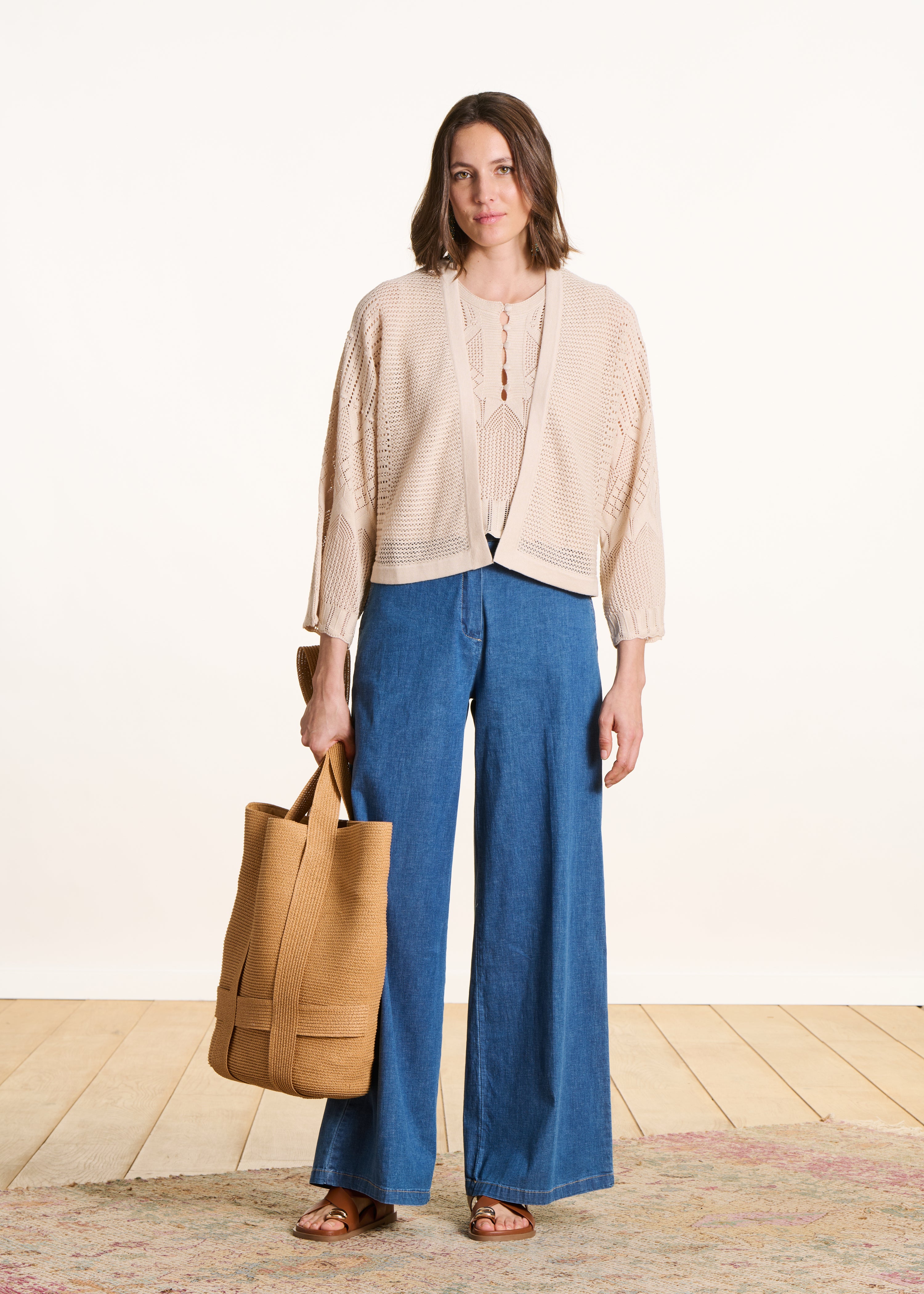 la-f-e-marabout-e-franka-cardigan-beige-lochstrick-kurz image 2
