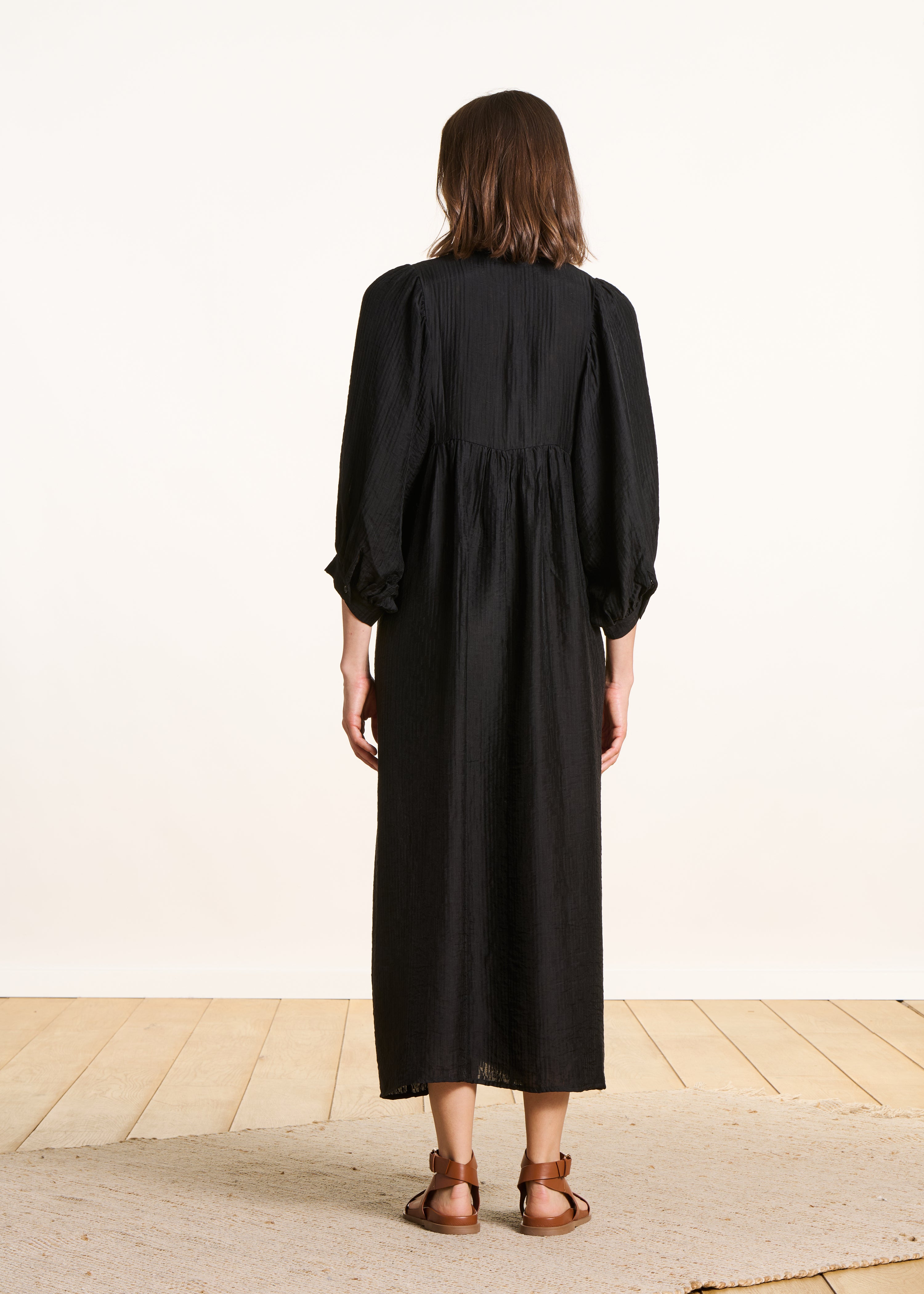 la-f-e-marabout-e-demba-kleid-schwarz-langarm-maxikleid image 3
