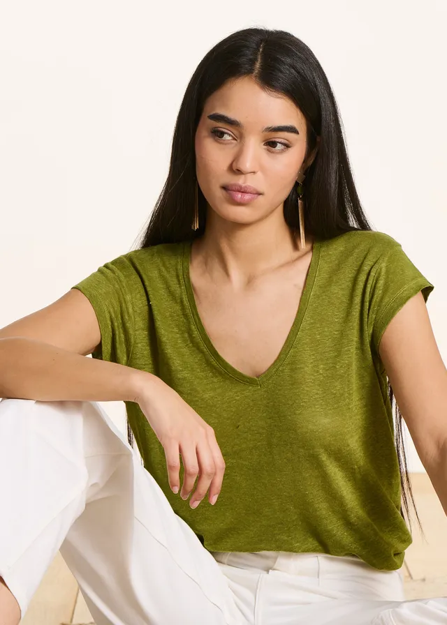 la-f-e-marabout-e-davia-t-shirt-oliv-leinen-v-ausschnitt image 1