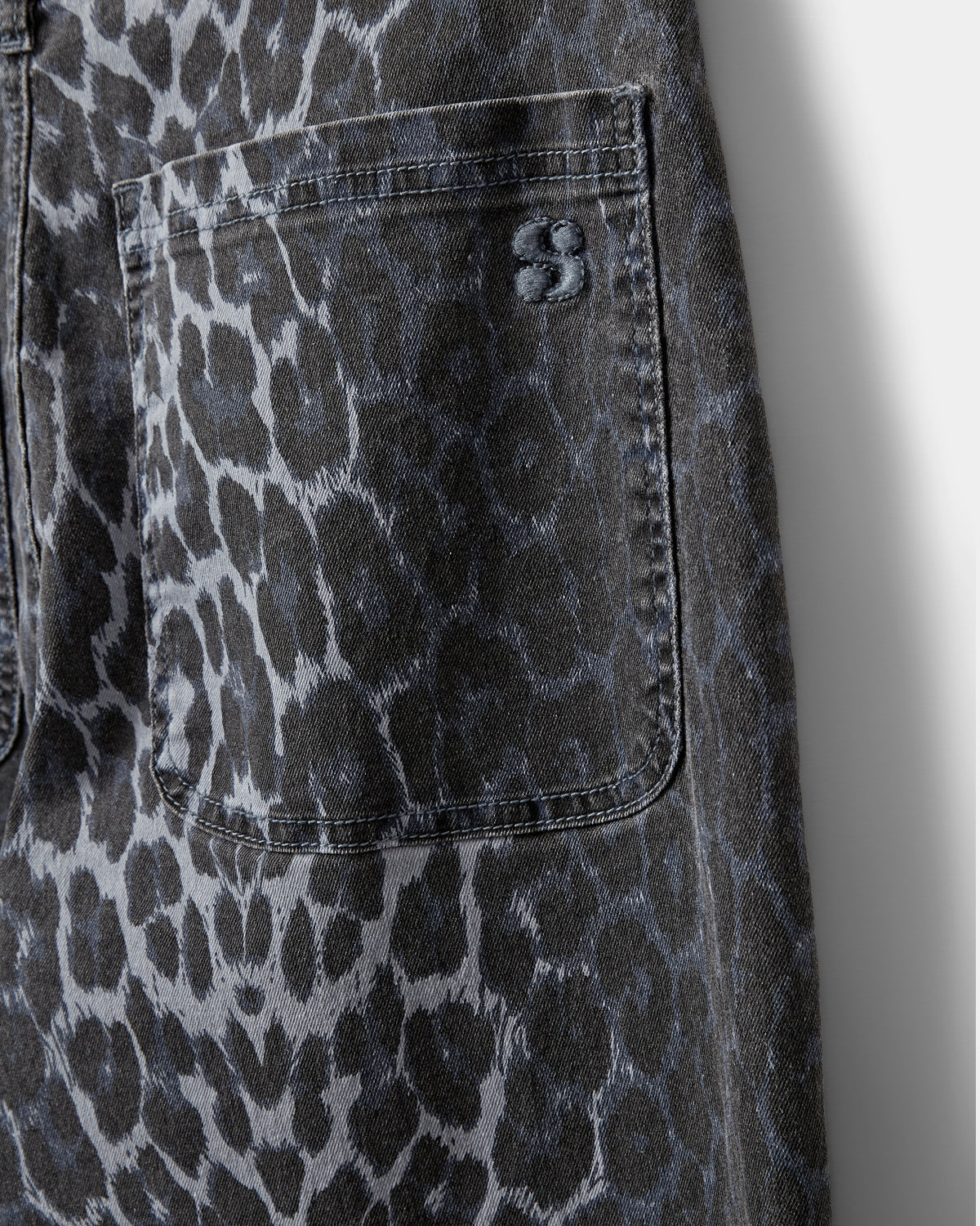sofie-schnoor-siennasw-leopard-hose-blue-stretch image 8