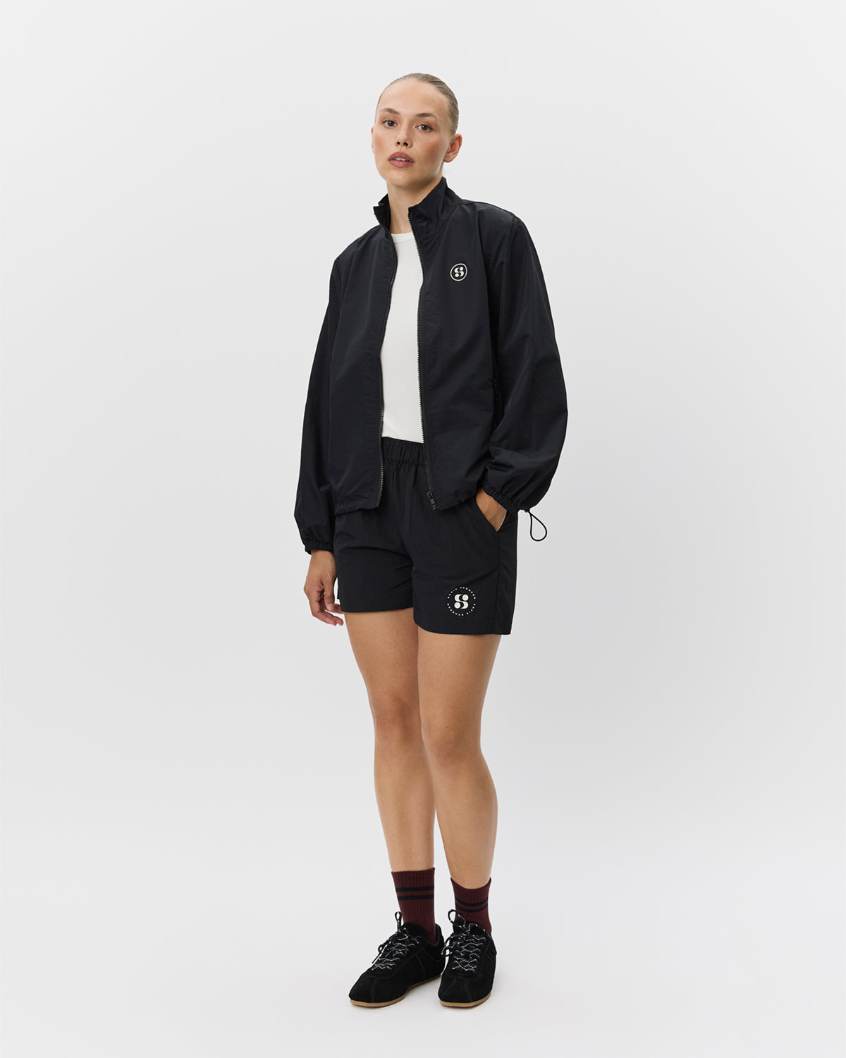 sofie-schnoor-sport-emmalisw-jacke-schwarz-polyamid image 2