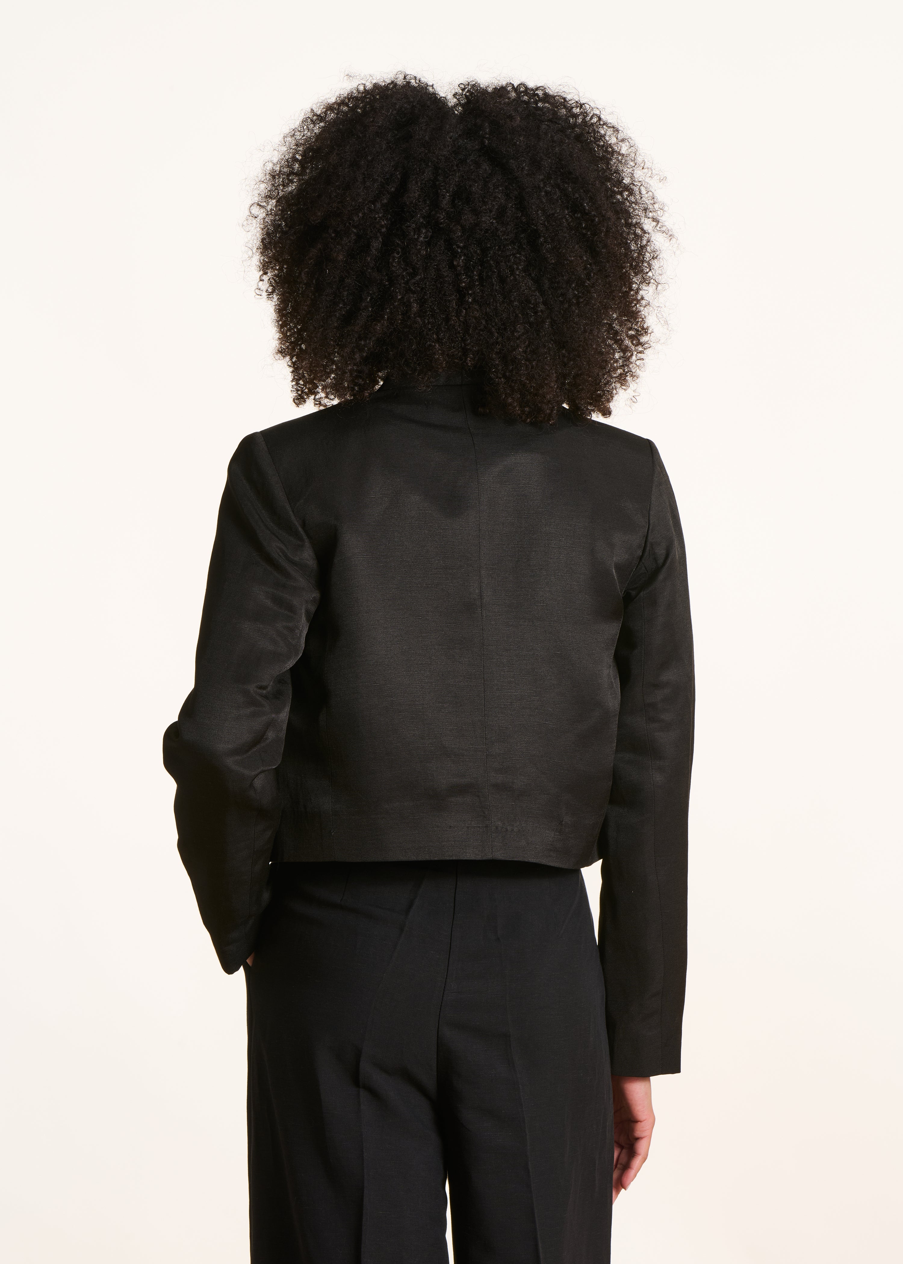 la-f-e-marabout-e-french-blazer-schwarz-kurz-leinen-glanz image 3