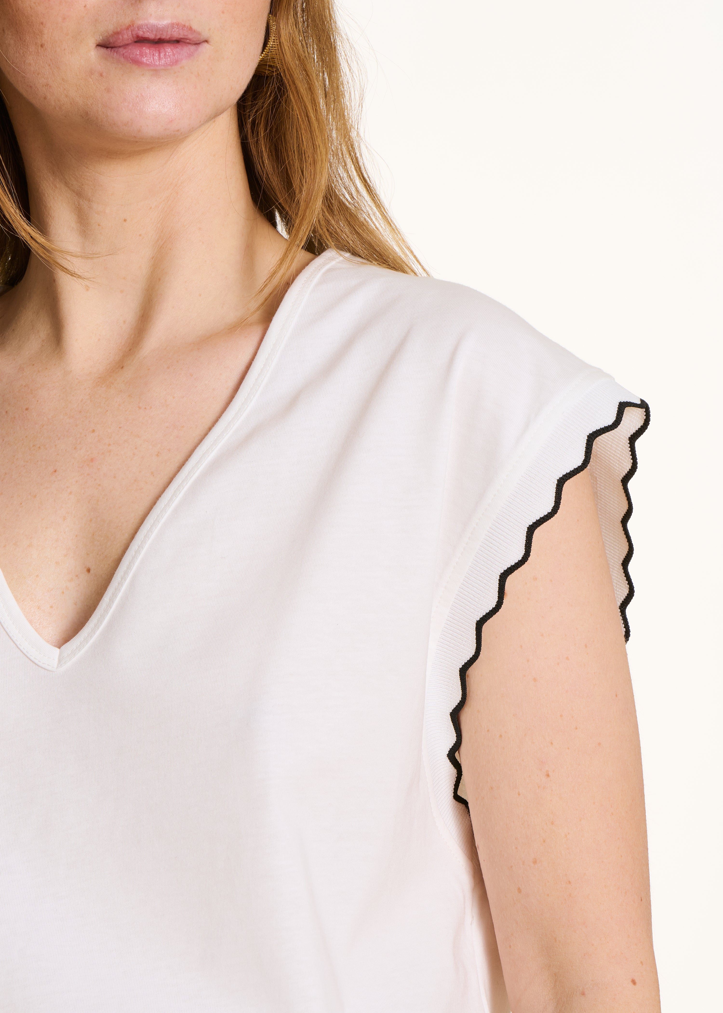 la-f-e-marabout-e-fila-t-shirt-ecru-bio-baumwolle-v-ausschnitt image 5