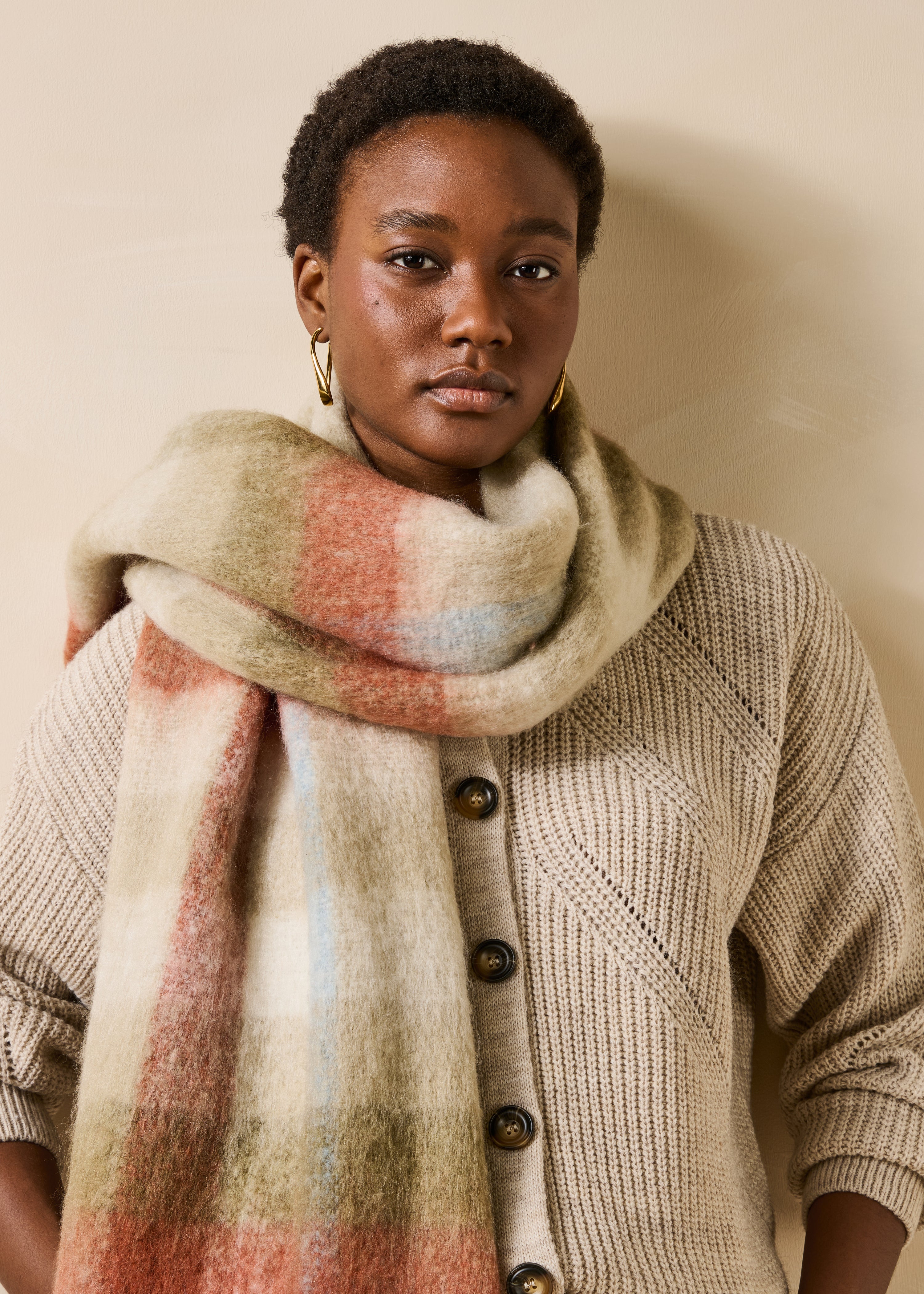 la-f-e-marabout-e-gopeli-schal-kariert-rosa-wollmix-fransen image 1