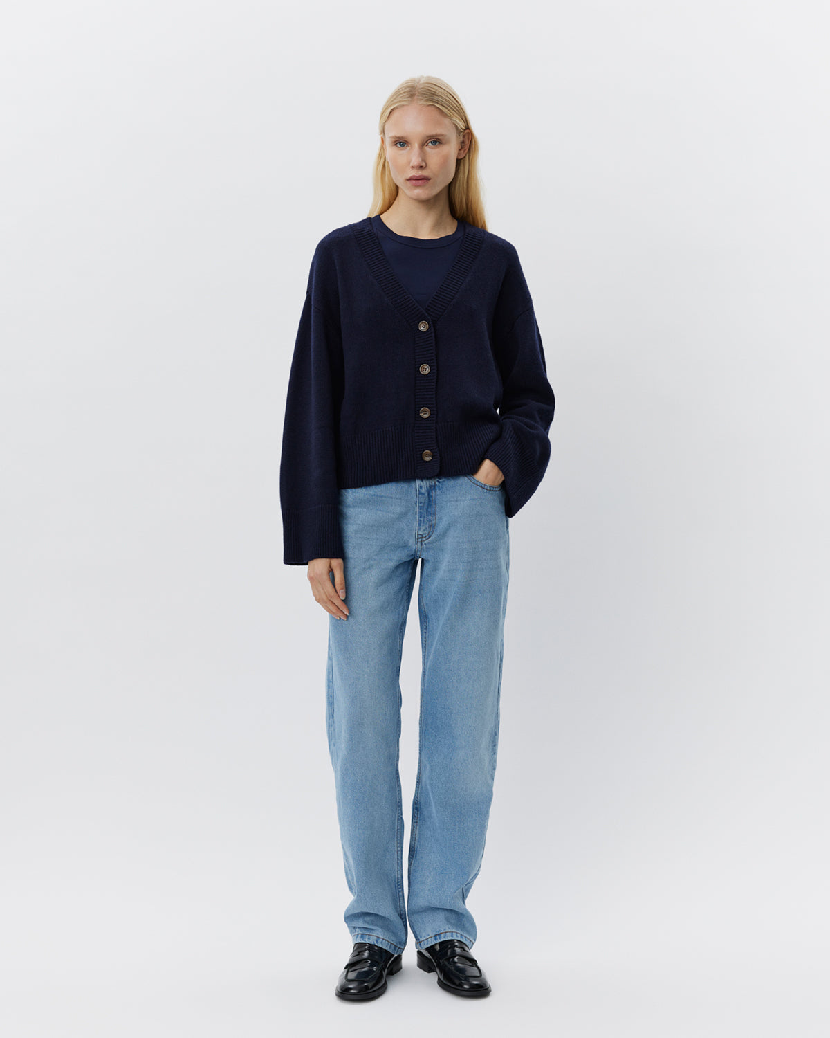 sofie-schnoor-women-levasw-cardigan-strickjacke-navy-blue-wolle image 2