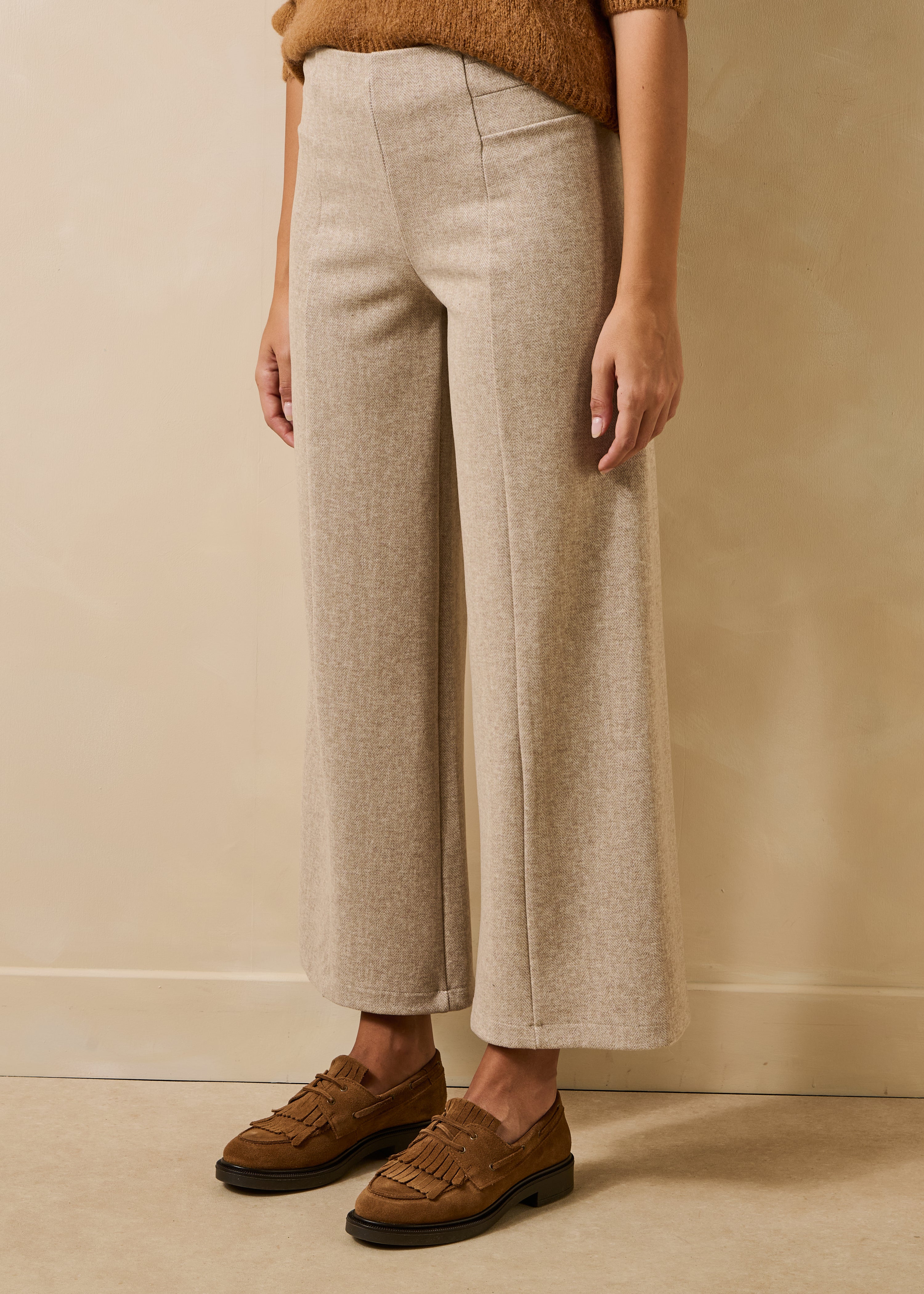 la-f-e-marabout-e-emiora-hose-ecru-cropped-chevron-weites-bein image 2
