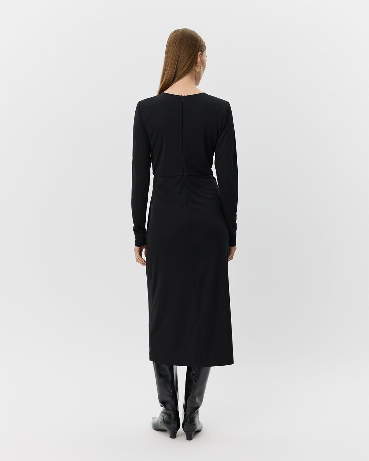 sofie-schnoor-sandrasw-dress-maxikleid-schwarz-langarm image 4